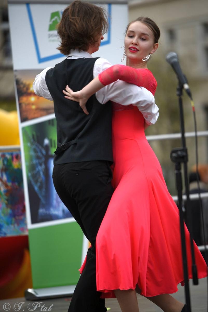 Zdjęcie w galerii na portalu naszraciborz.pl: Piknik na powitanie wiosny w parku Jordanowskim [FOTO i WIDEO] wiadomości z regionu