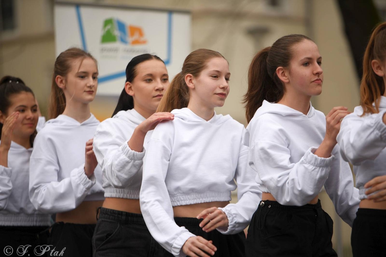 Zdjęcie w galerii na portalu naszraciborz.pl: Piknik na powitanie wiosny w parku Jordanowskim [FOTO i WIDEO] wiadomości z regionu