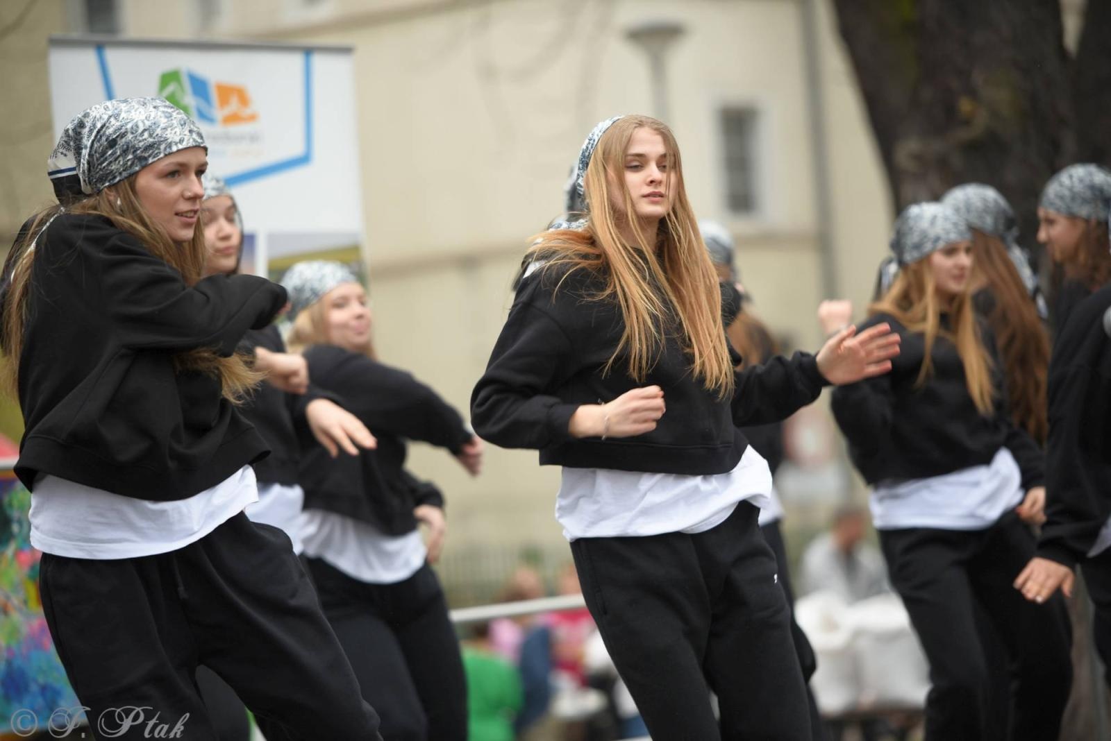 Zdjęcie w galerii na portalu naszraciborz.pl: Piknik na powitanie wiosny w parku Jordanowskim [FOTO i WIDEO] wiadomości z regionu