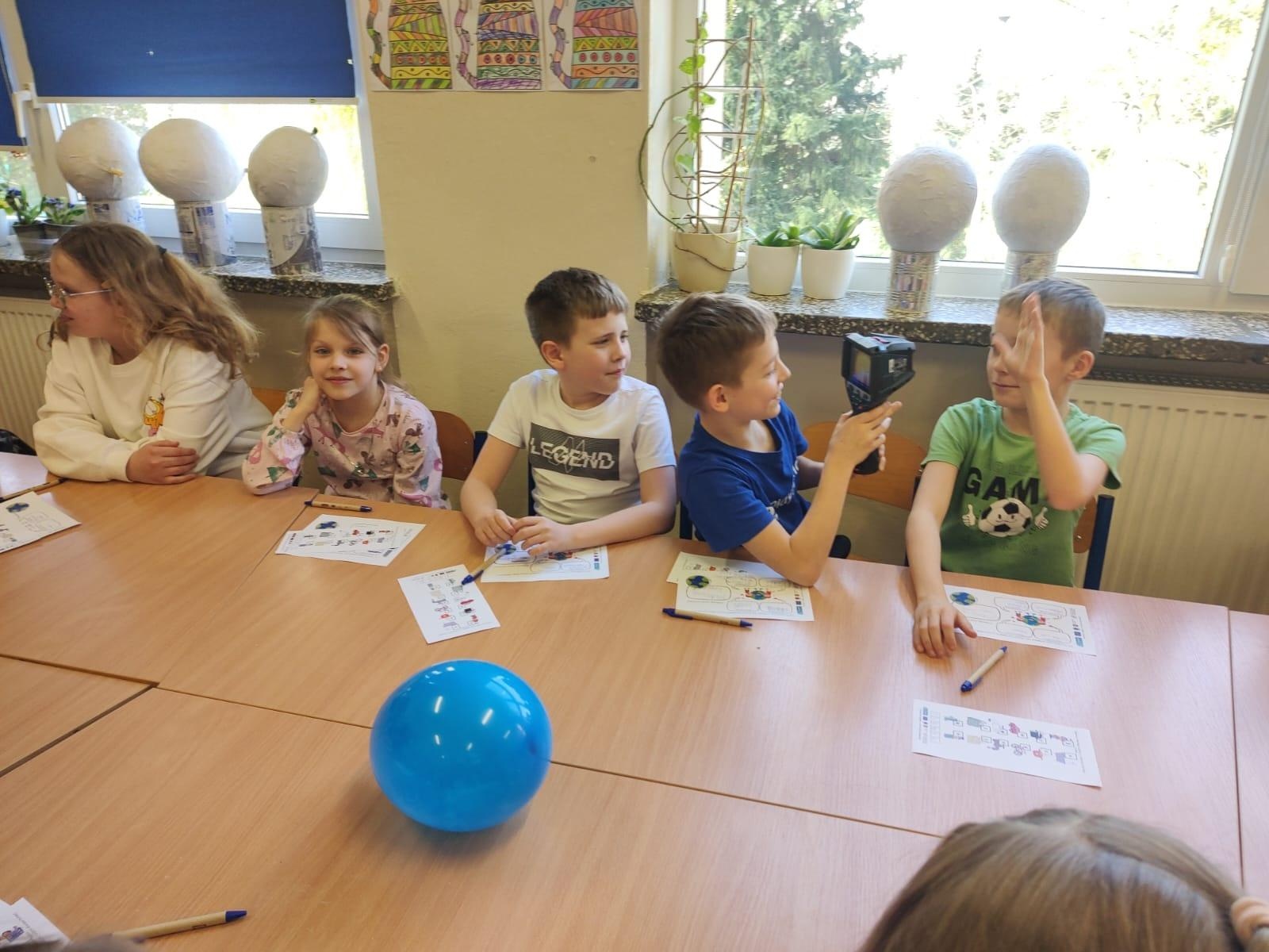 Zdjęcie w galerii na portalu naszraciborz.pl: Edukacja antysmogowa z ekodoradczyni w SP 15 wiadomości z regionu