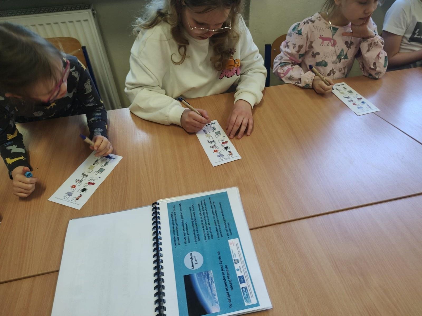 Zdjęcie w galerii na portalu naszraciborz.pl: Edukacja antysmogowa z ekodoradczyni w SP 15 wiadomości z regionu