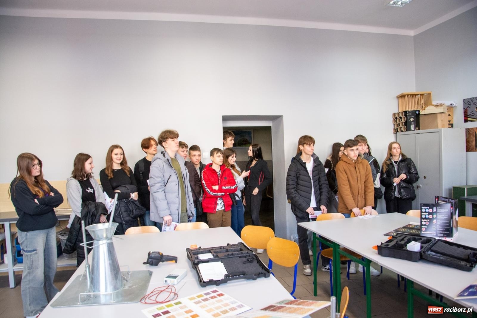 Zdjęcie w galerii na portalu naszraciborz.pl: Smakołyki, projekty, piękne paznokcie i fryzury - dzień otwarty w CKZiU nr 1 wiadomości z regionu