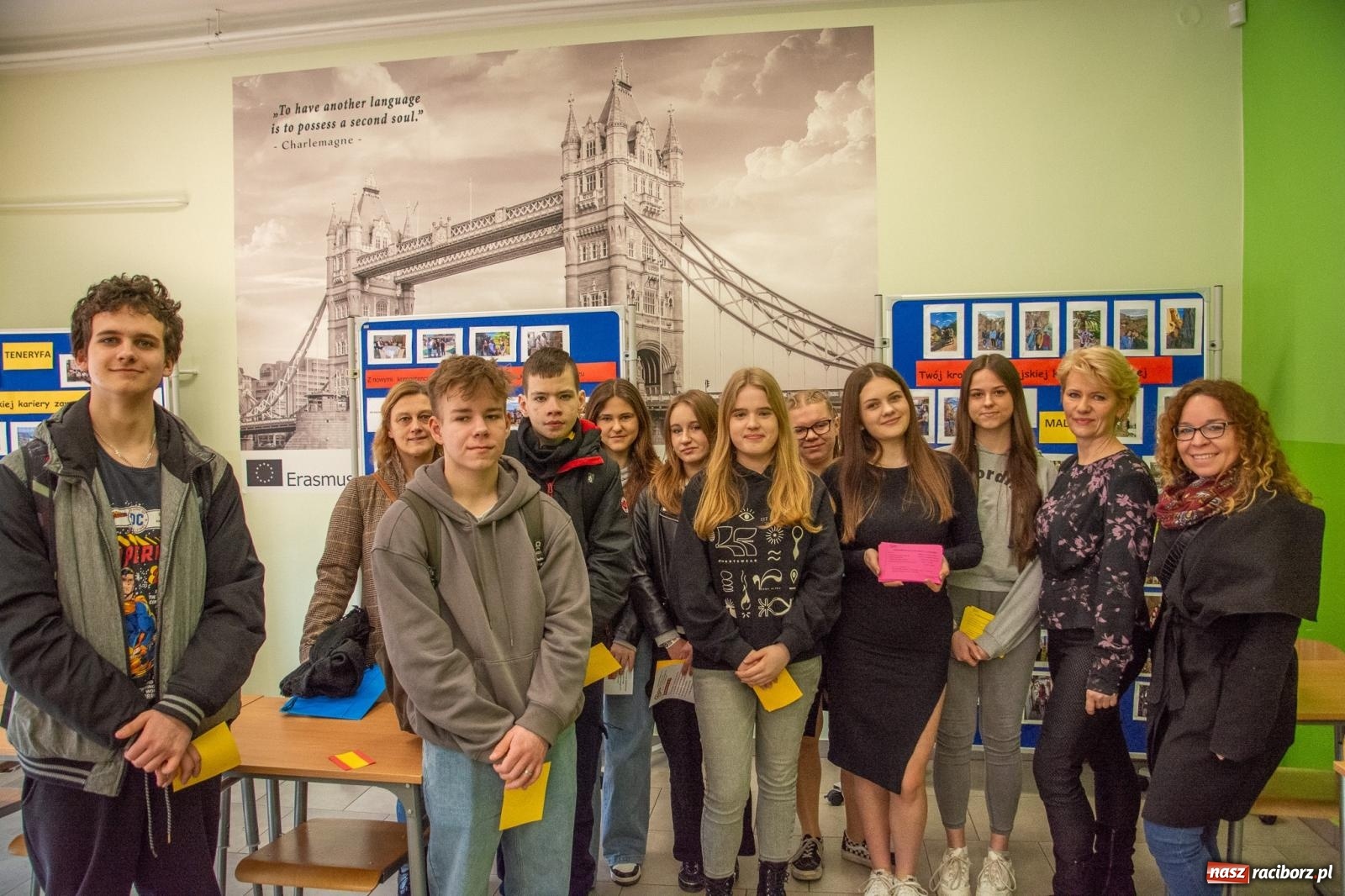 Zdjęcie w galerii na portalu naszraciborz.pl: Smakołyki, projekty, piękne paznokcie i fryzury - dzień otwarty w CKZiU nr 1 wiadomości z regionu