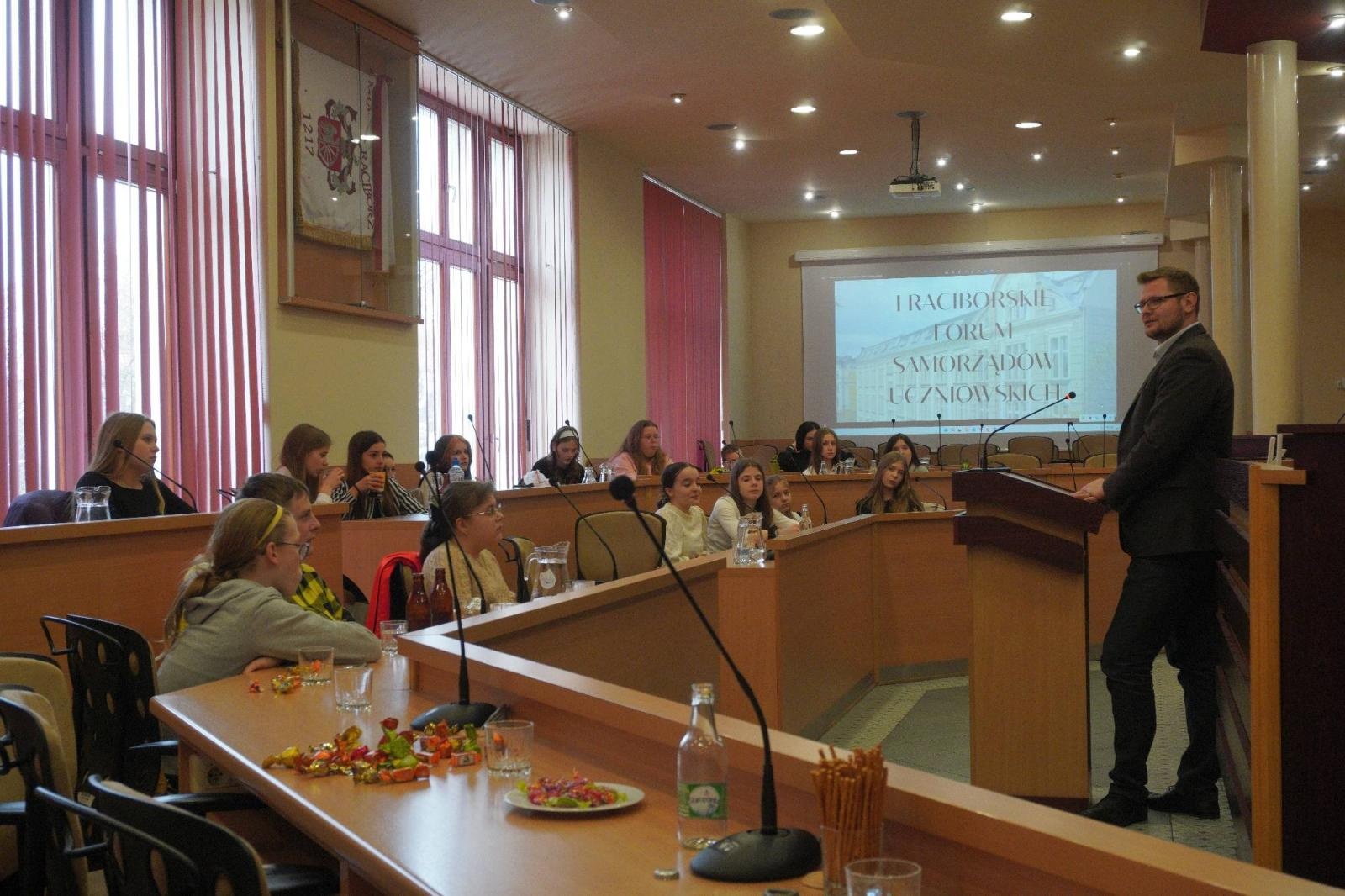 Zdjęcie w galerii na portalu naszraciborz.pl: I Raciborskie Forum Samorządów Uczniowskich wiadomości z regionu