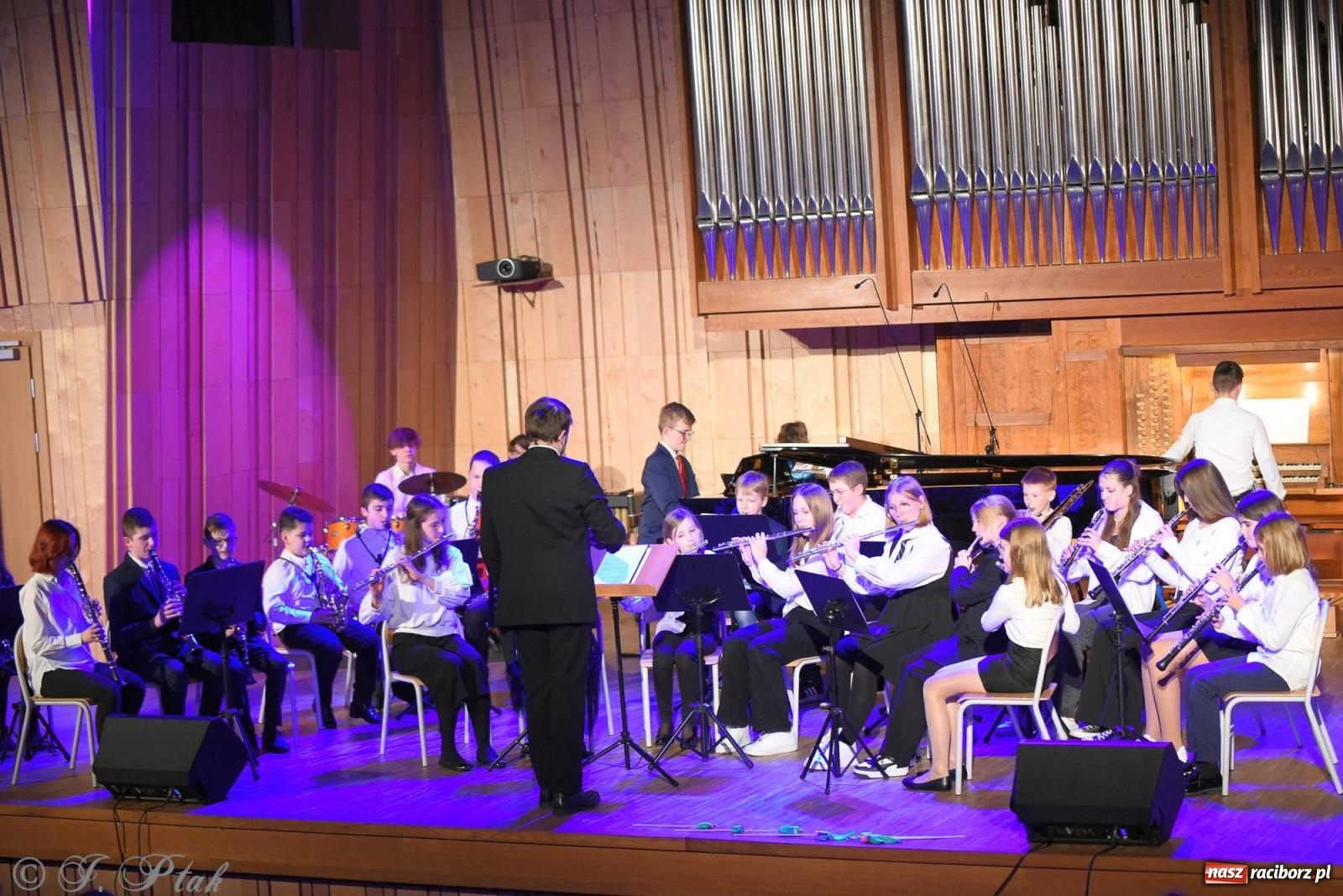 Zdjęcie w galerii na portalu naszraciborz.pl: Wiosenne brzmienie w szkole muzycznej [FOTO i WIDEO] wiadomości z regionu