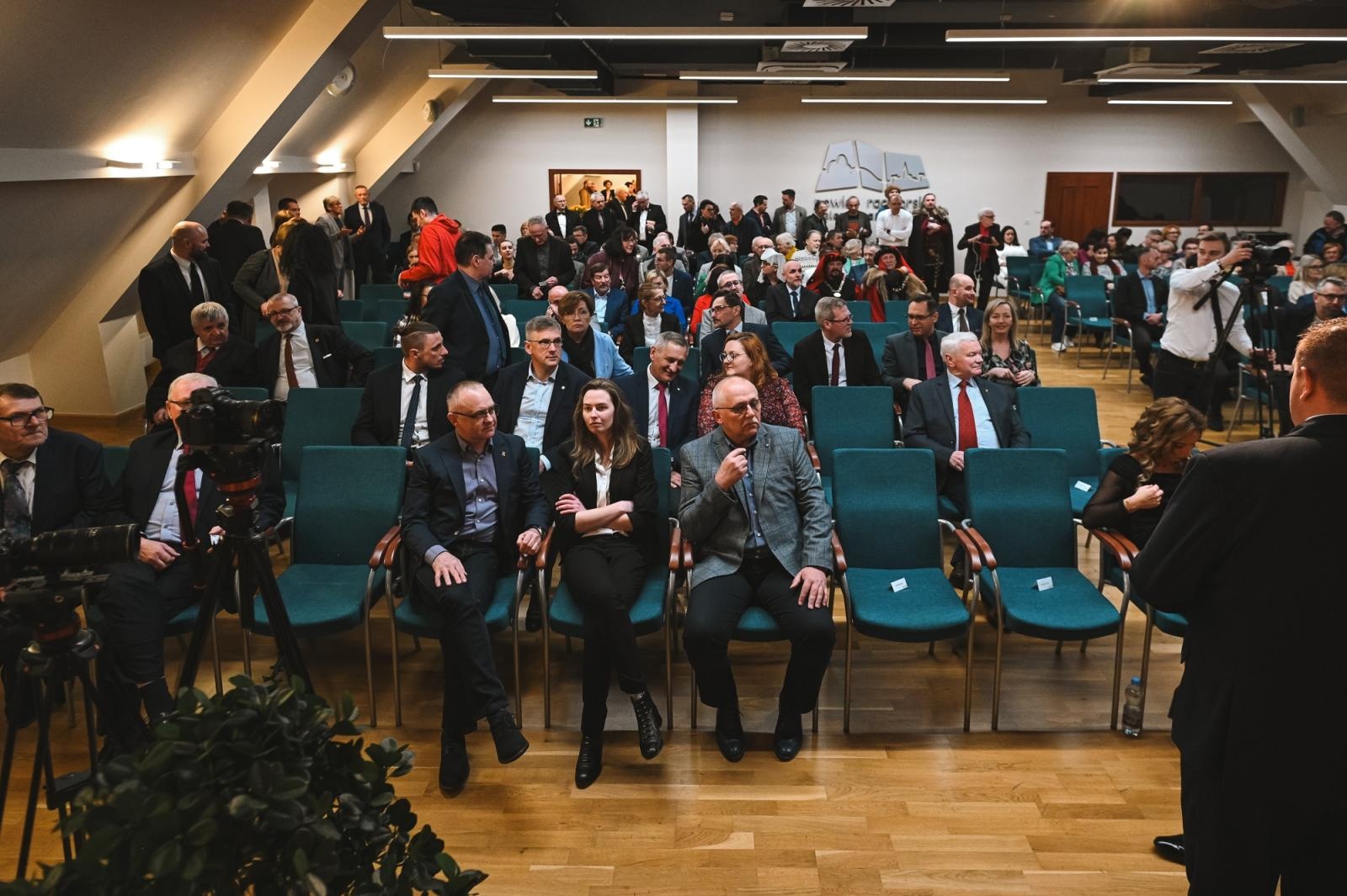 Zdjęcie w galerii na portalu naszraciborz.pl: Gaude Mater Polonia na otwarcie domu książęcego raciborskiego zamku wiadomości z regionu