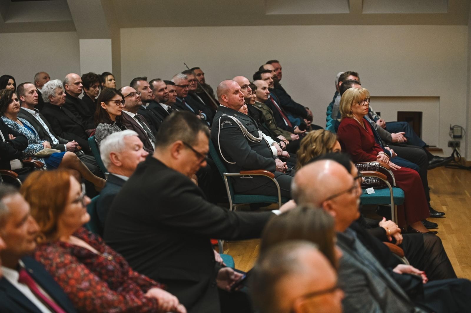 Zdjęcie w galerii na portalu naszraciborz.pl: Gaude Mater Polonia na otwarcie domu książęcego raciborskiego zamku wiadomości z regionu