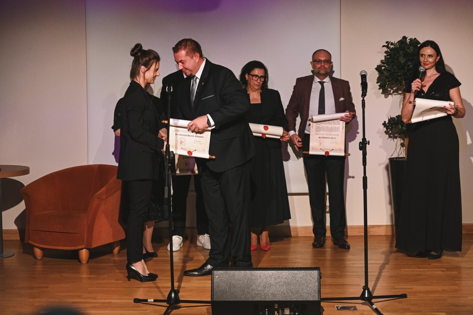 Zdjęcie w galerii na portalu naszraciborz.pl: Gaude Mater Polonia na otwarcie domu książęcego raciborskiego zamku wiadomości z regionu