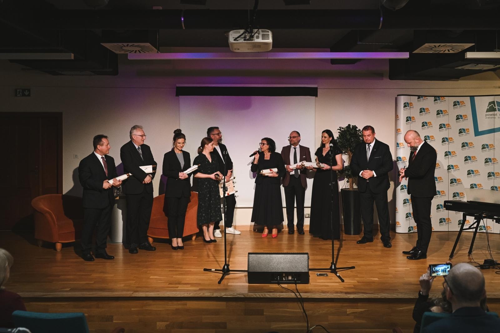 Zdjęcie w galerii na portalu naszraciborz.pl: Gaude Mater Polonia na otwarcie domu książęcego raciborskiego zamku wiadomości z regionu