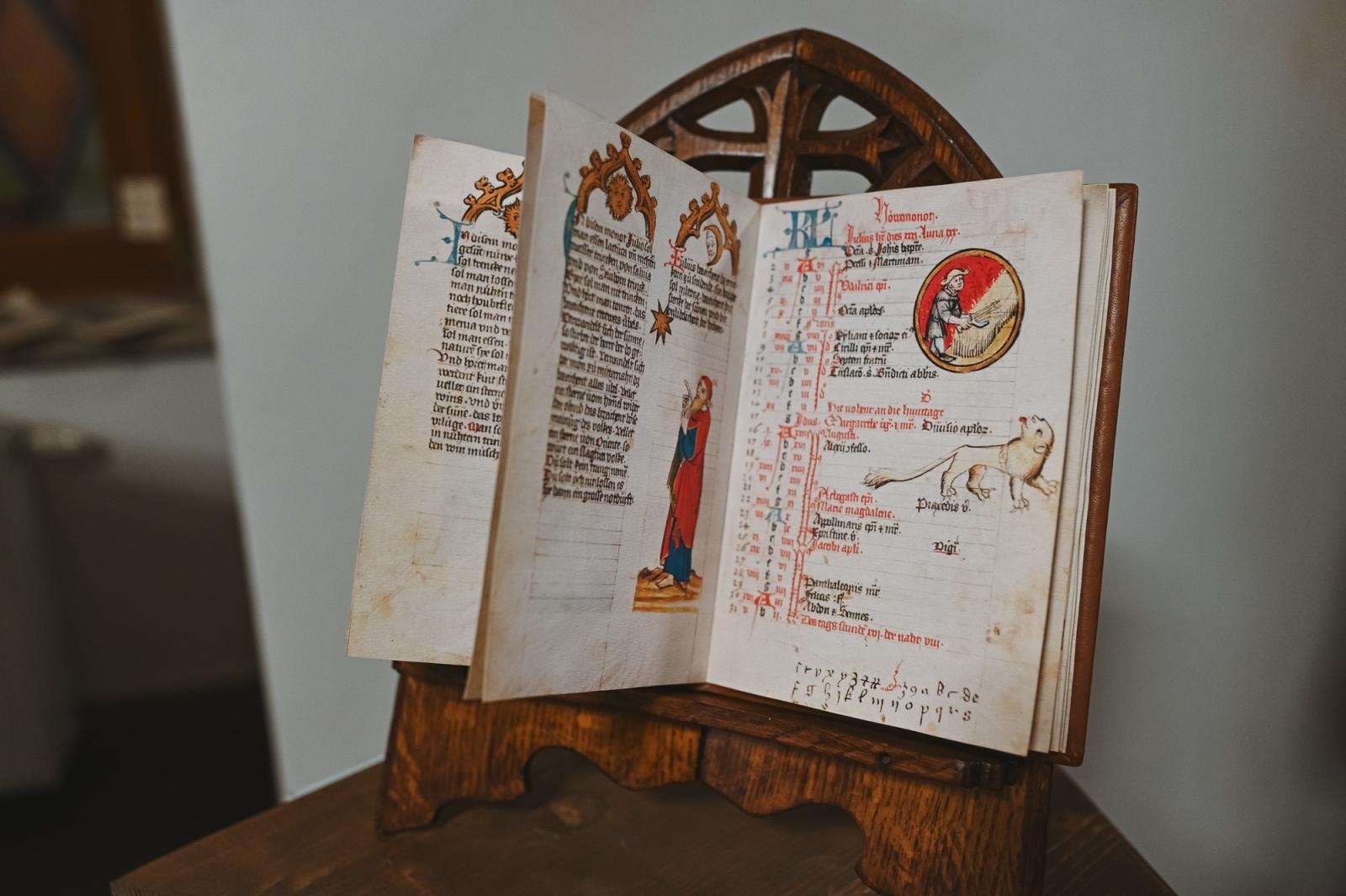 Zdjęcie w galerii na portalu naszraciborz.pl: Gaude Mater Polonia na otwarcie domu książęcego raciborskiego zamku wiadomości z regionu