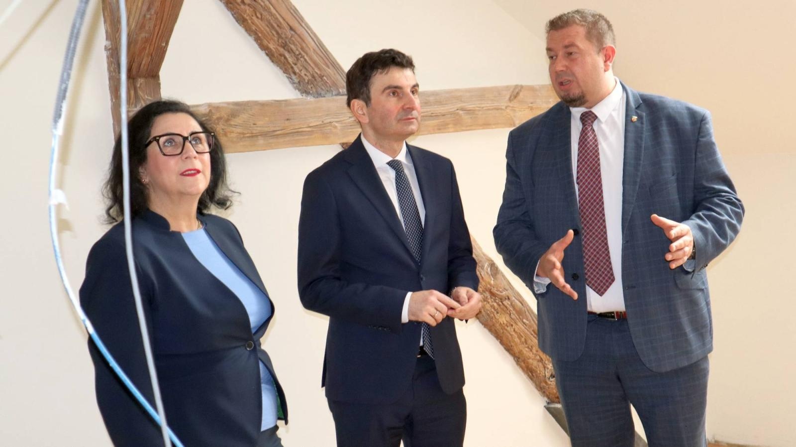 Zdjęcie w galerii na portalu naszraciborz.pl: Wojewoda śląski z roboczą wizytą w Starostwie Powiatowym wiadomości z regionu