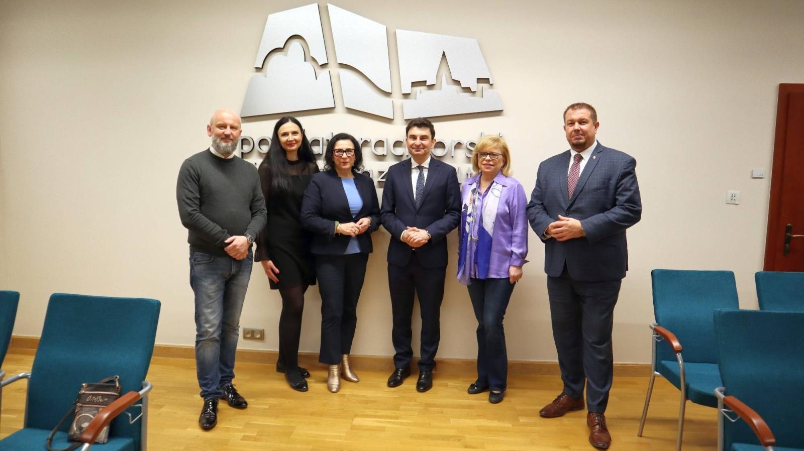 Zdjęcie w galerii na portalu naszraciborz.pl: Wojewoda śląski z roboczą wizytą w Starostwie Powiatowym wiadomości z regionu