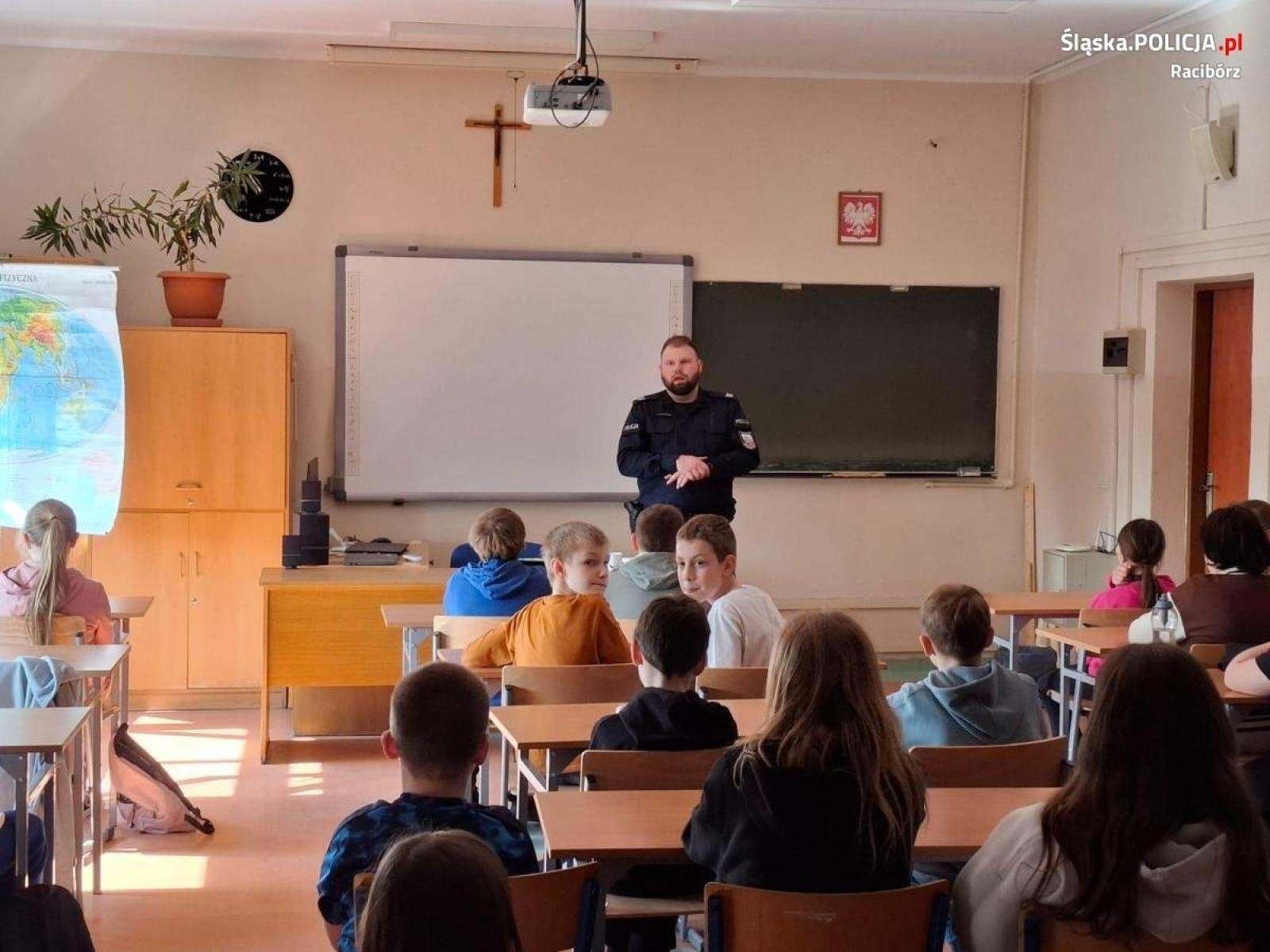 Zdjęcie w galerii na portalu naszraciborz.pl: Dzień bezpieczeństwa w Pietrowicach Wielkich wiadomości z regionu