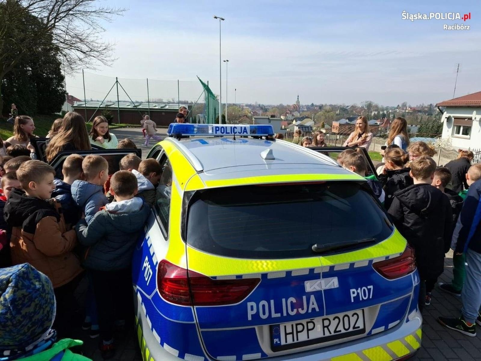 Zdjęcie w galerii na portalu naszraciborz.pl: Dzień bezpieczeństwa w Pietrowicach Wielkich wiadomości z regionu