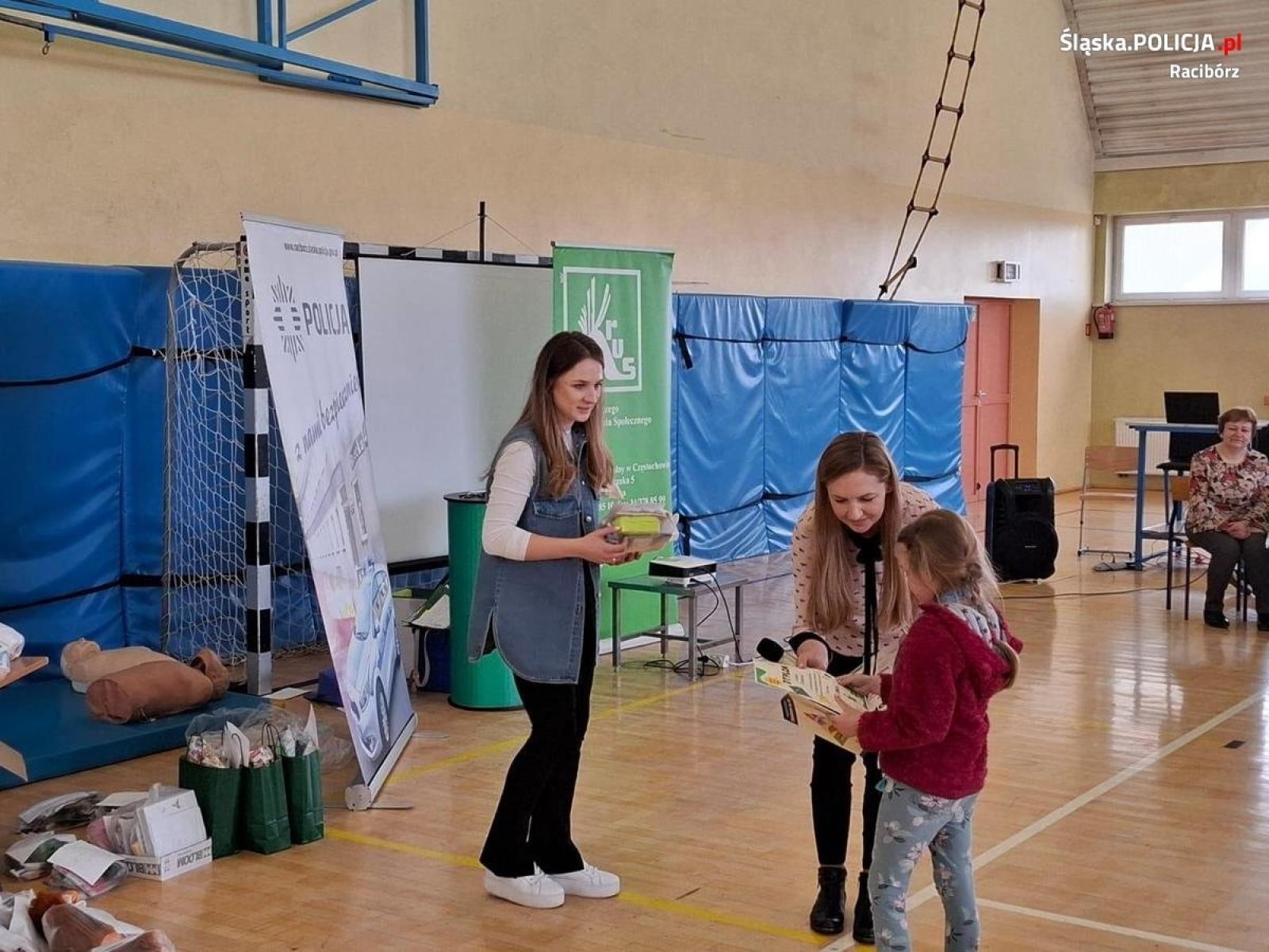 Zdjęcie w galerii na portalu naszraciborz.pl: Dzień bezpieczeństwa w Pietrowicach Wielkich wiadomości z regionu