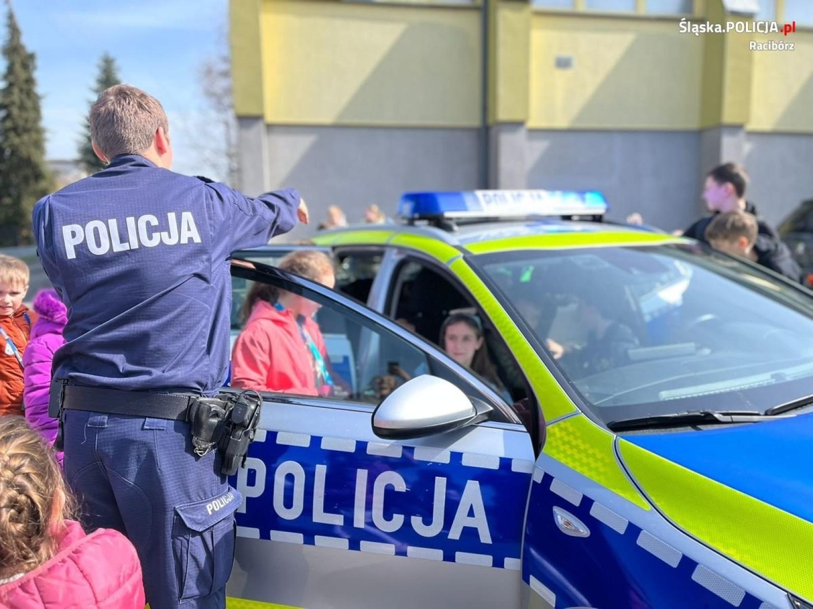 Zdjęcie w galerii na portalu naszraciborz.pl: Dzień bezpieczeństwa w Pietrowicach Wielkich wiadomości z regionu