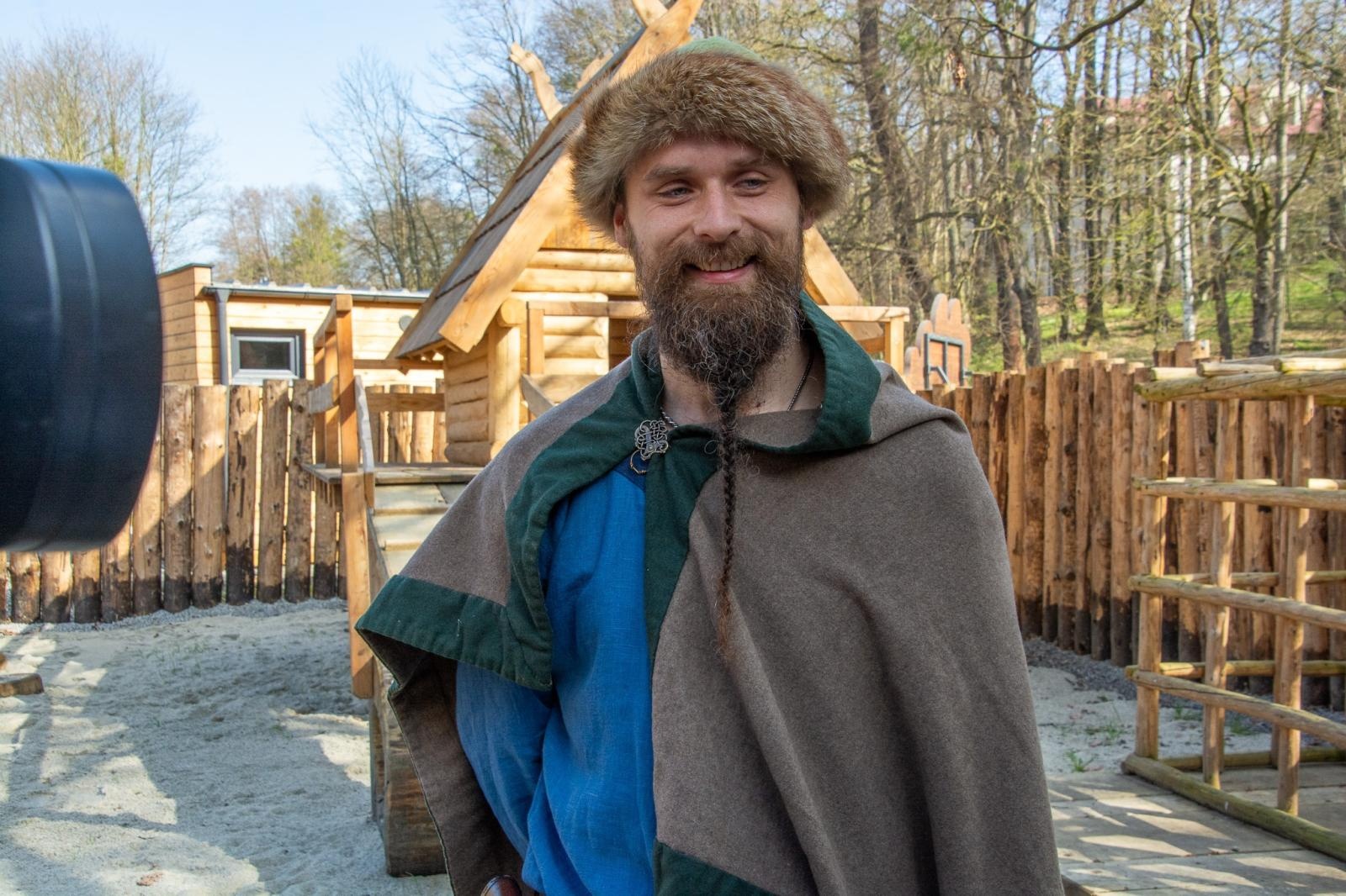 Zdjęcie w galerii na portalu naszraciborz.pl: Owady w skali makro i średniowieczny tor zabaw. Drengowie i Arboretum zadbało o nowe atrakcje lasu Obora wiadomości z regionu