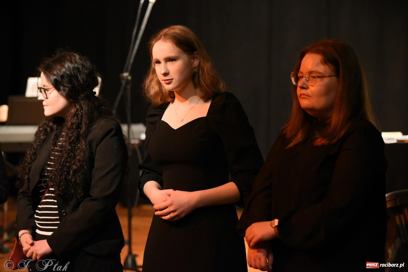 Zdjęcie w galerii na portalu naszraciborz.pl: Wokół Herberta, czyli potęga smaku, albo sztuczny miód w Strzesze wiadomości z regionu