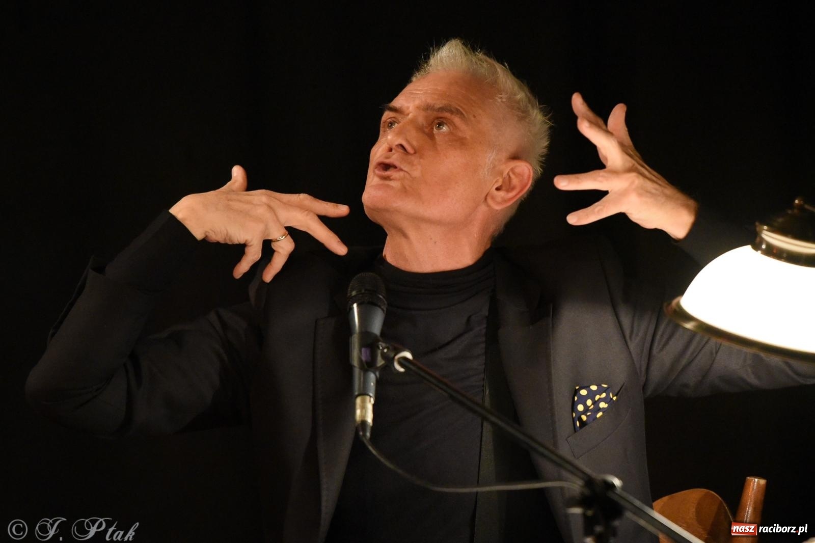 Zdjęcie w galerii na portalu naszraciborz.pl: Wokół Herberta, czyli potęga smaku, albo sztuczny miód w Strzesze wiadomości z regionu