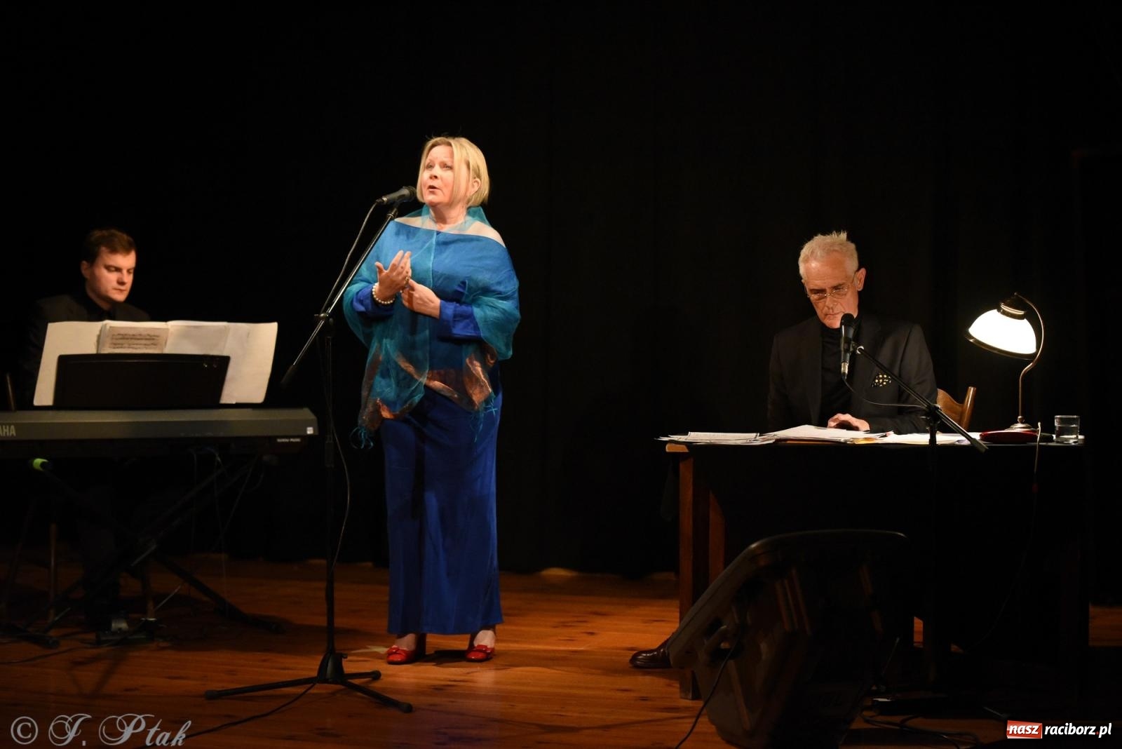 Zdjęcie w galerii na portalu naszraciborz.pl: Wokół Herberta, czyli potęga smaku, albo sztuczny miód w Strzesze wiadomości z regionu