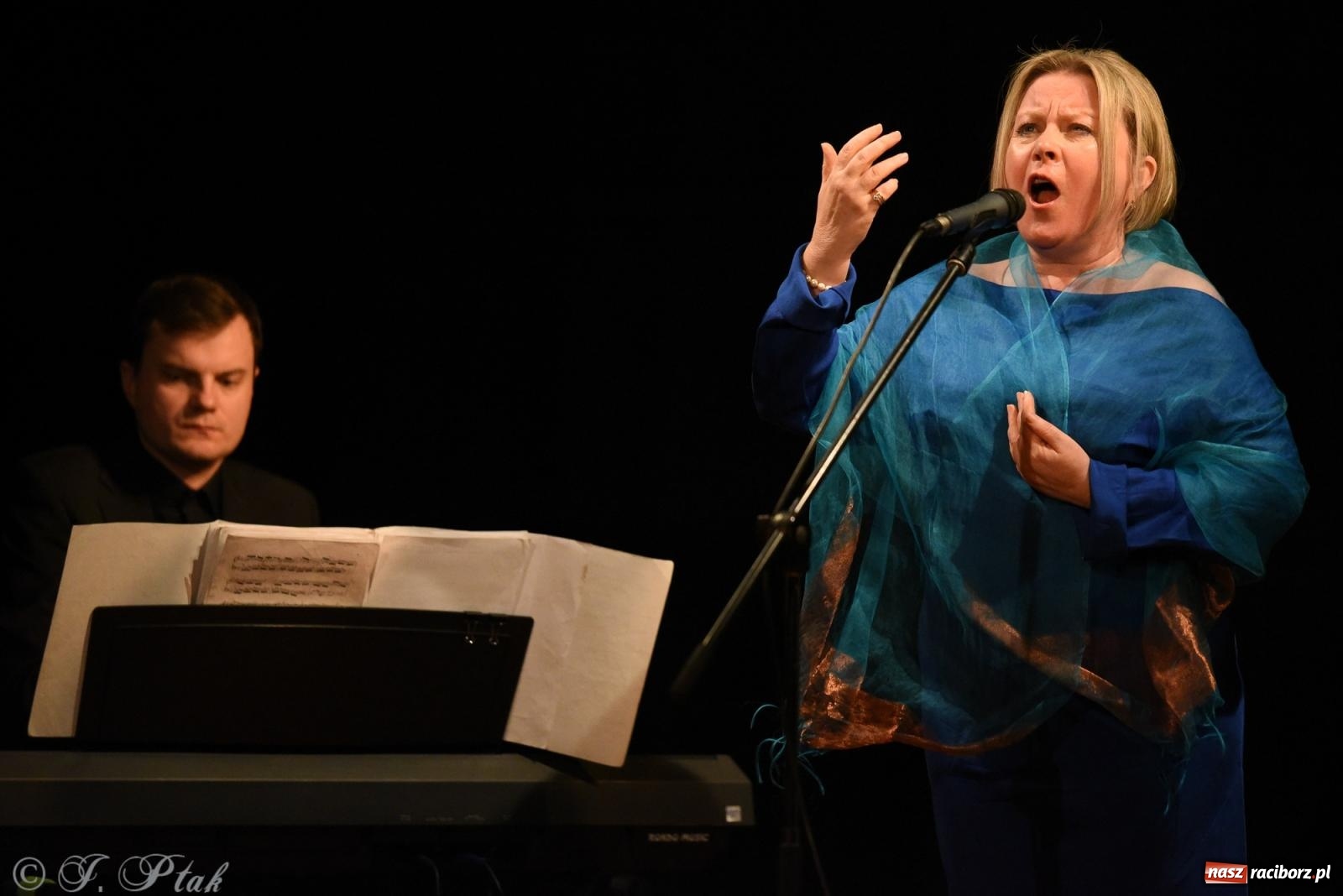 Zdjęcie w galerii na portalu naszraciborz.pl: Wokół Herberta, czyli potęga smaku, albo sztuczny miód w Strzesze wiadomości z regionu