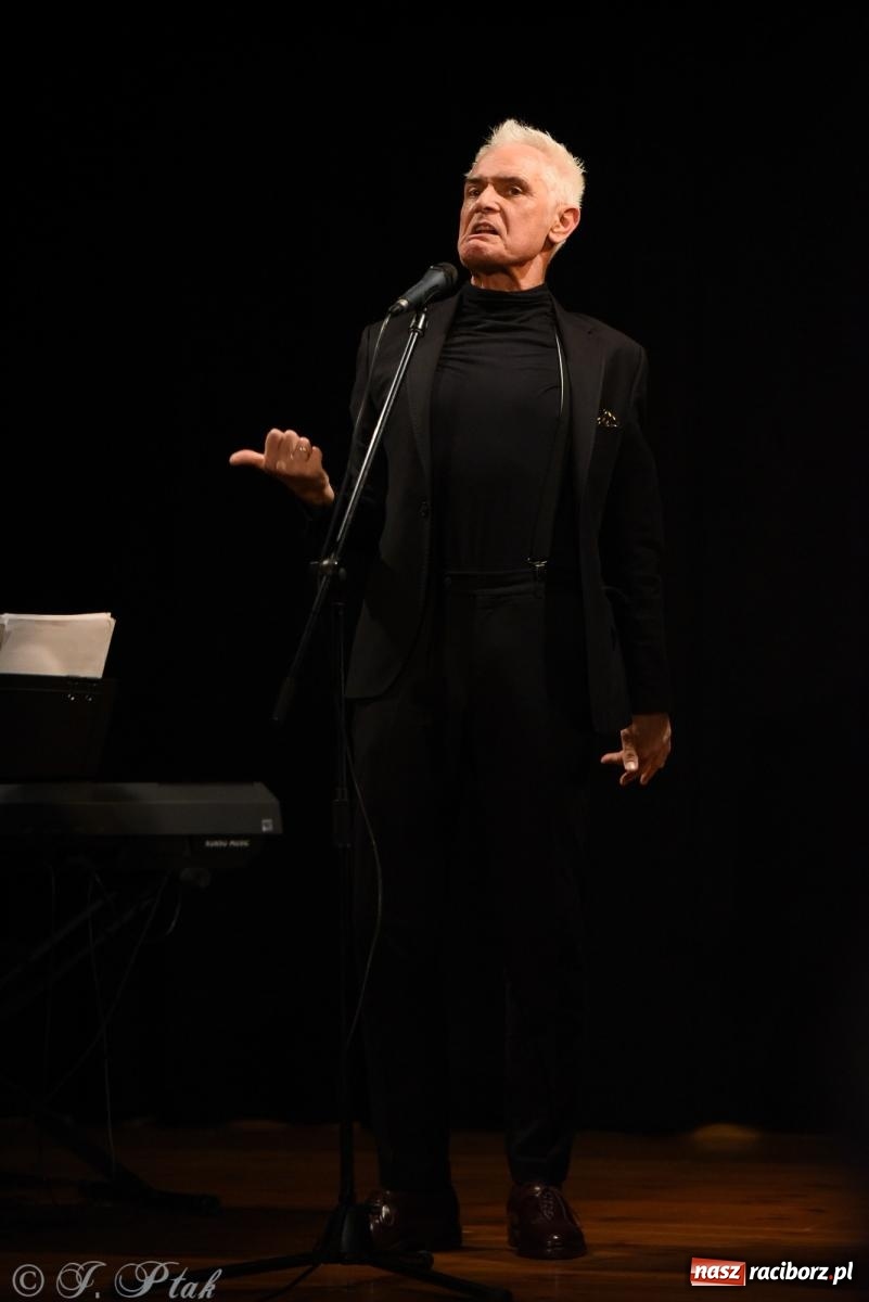 Zdjęcie w galerii na portalu naszraciborz.pl: Wokół Herberta, czyli potęga smaku, albo sztuczny miód w Strzesze wiadomości z regionu