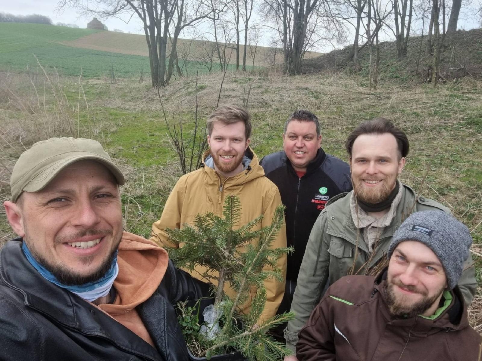 Zdjęcie w galerii na portalu naszraciborz.pl: Ponad 160 nowych drzew - strażników pamięci wiadomości z regionu