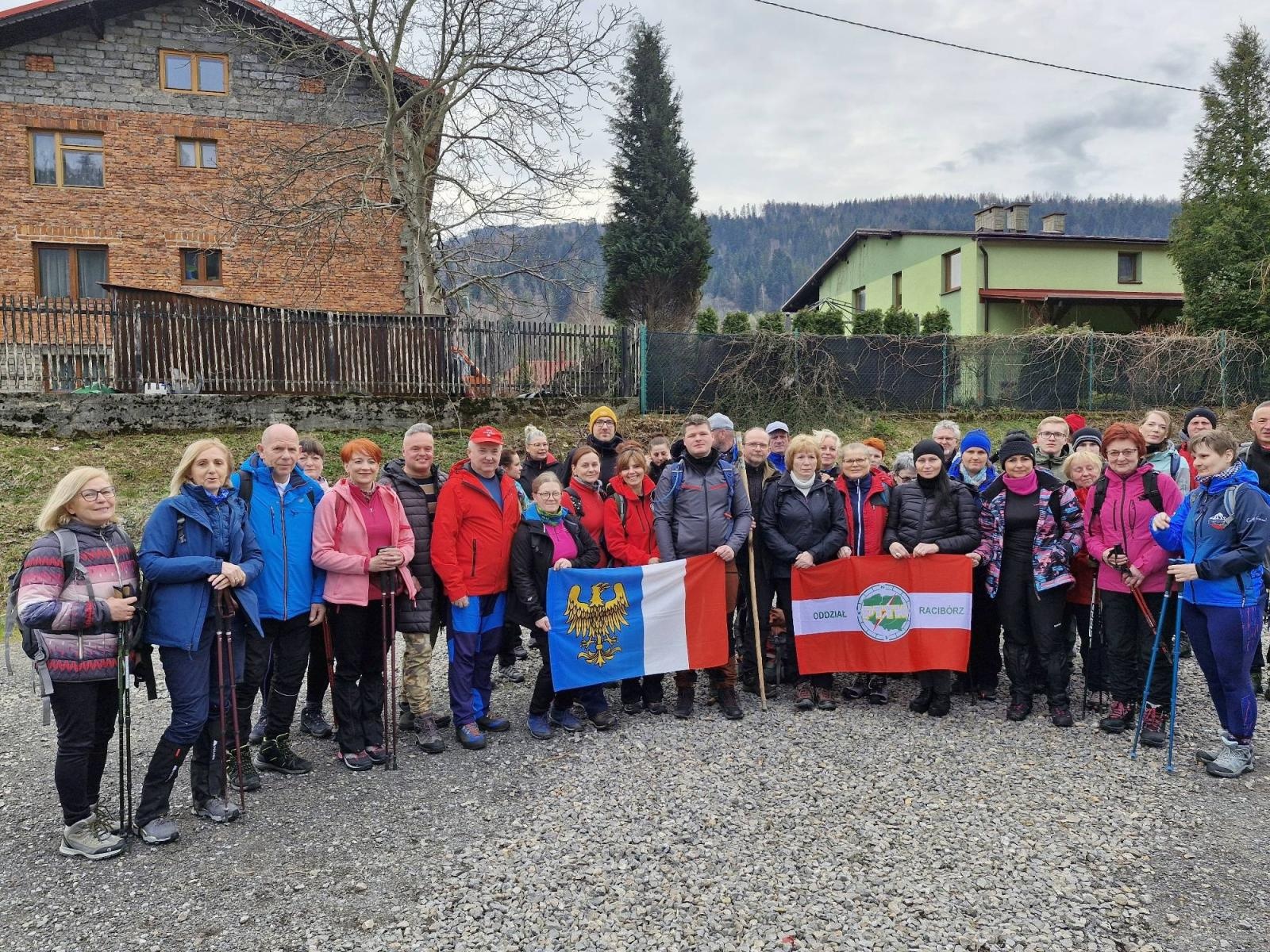 Zdjęcie w galerii na portalu naszraciborz.pl: Raciborzanie wrócili z wyprawy na Skrzyczne i Czupel wiadomości z regionu