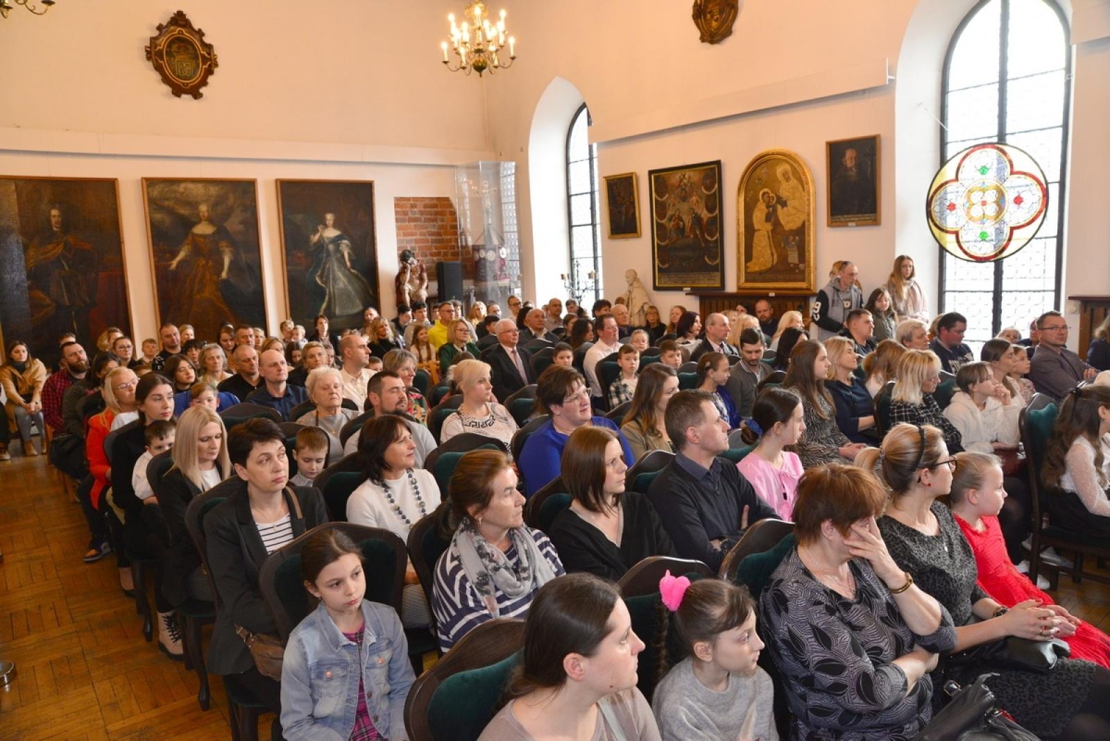 Zdjęcie w galerii na portalu naszraciborz.pl: Blisko czterysta prac w Powiatowym Konkursie Wielkanocnym wiadomości z regionu