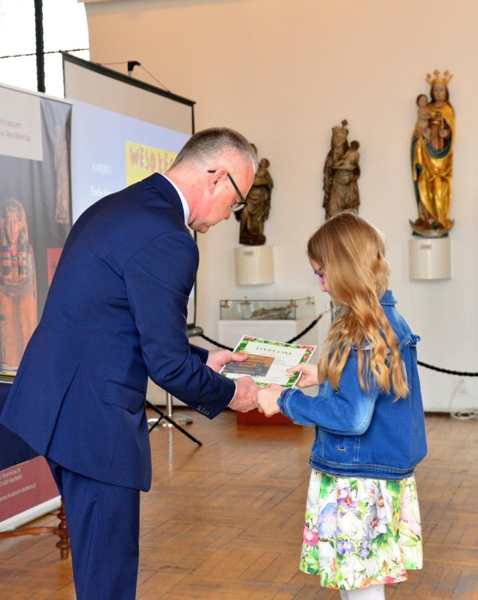 Zdjęcie w galerii na portalu naszraciborz.pl: Blisko czterysta prac w Powiatowym Konkursie Wielkanocnym wiadomości z regionu