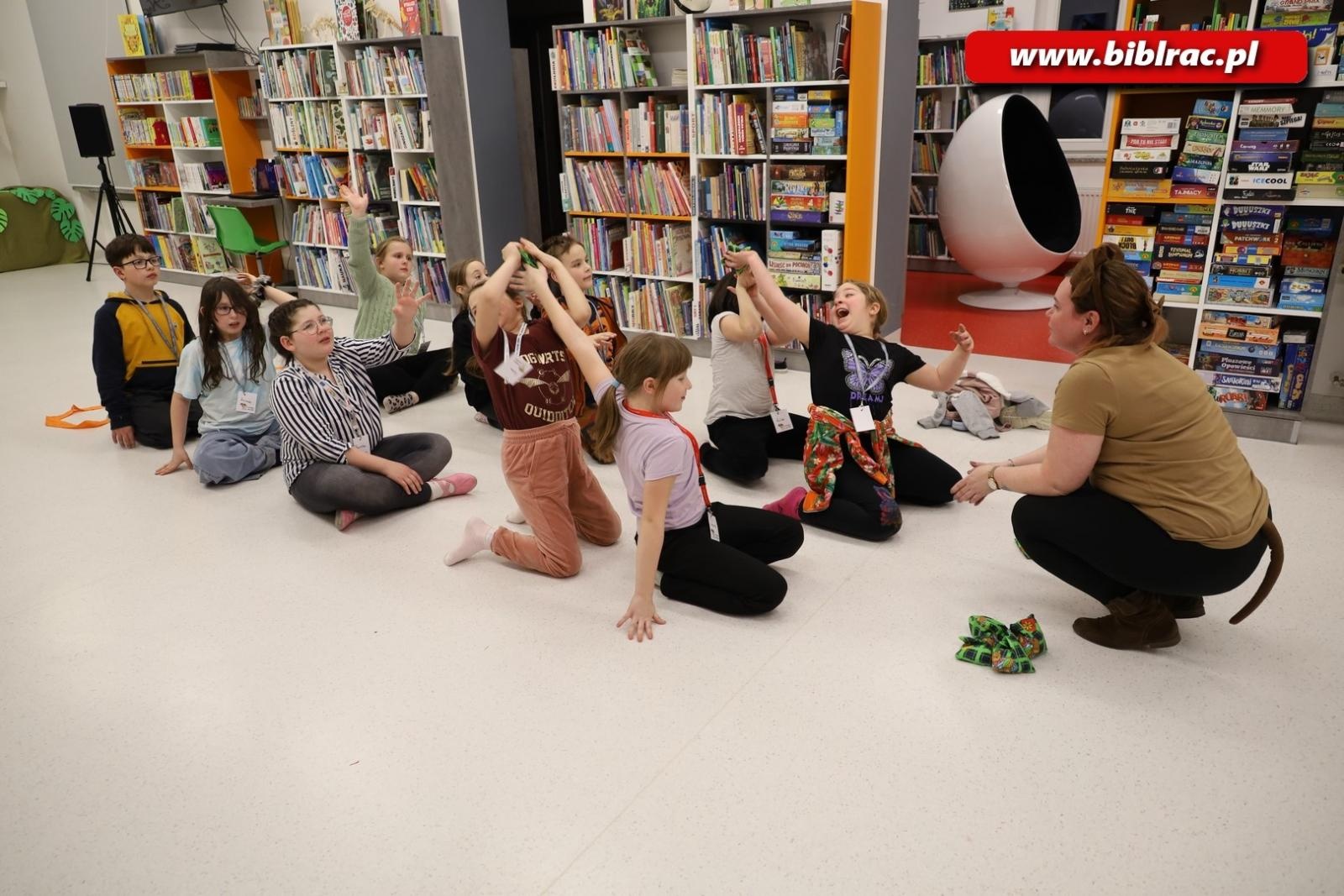 Zdjęcie w galerii na portalu naszraciborz.pl: Biblioteka nie zasypia, czyli XXI Noc z Andersenem za nami! wiadomości z regionu