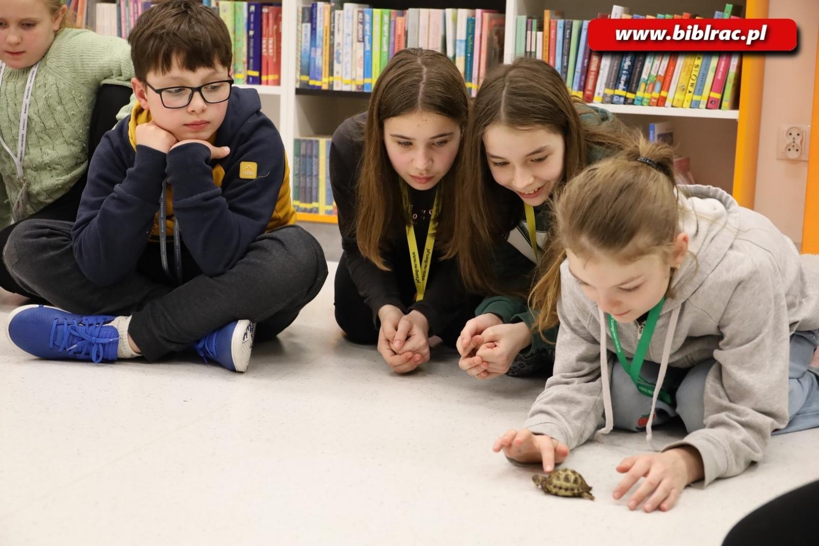Zdjęcie w galerii na portalu naszraciborz.pl: Biblioteka nie zasypia, czyli XXI Noc z Andersenem za nami! wiadomości z regionu