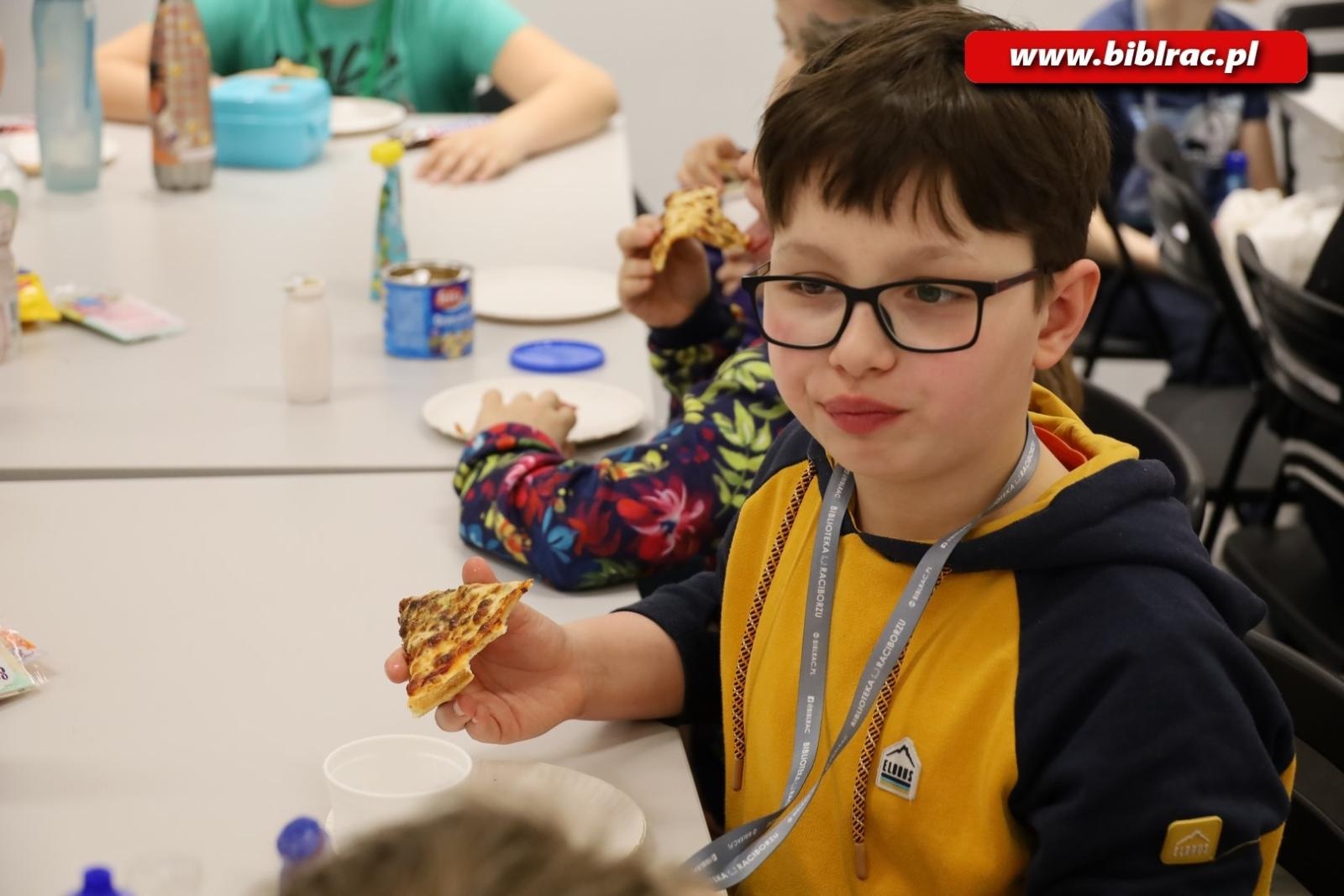 Zdjęcie w galerii na portalu naszraciborz.pl: Biblioteka nie zasypia, czyli XXI Noc z Andersenem za nami! wiadomości z regionu