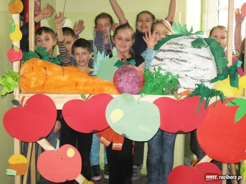 Zdjęcie w galerii na portalu naszraciborz.pl: EKOGANGI uczą jak jeść zdrowo wiadomości z regionu