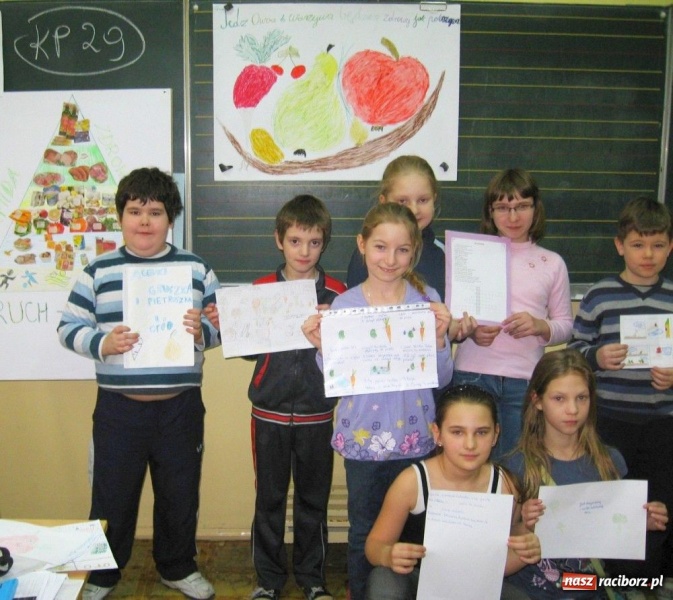 Zdjęcie w galerii na portalu naszraciborz.pl: EKOGANGI uczą jak jeść zdrowo wiadomości z regionu