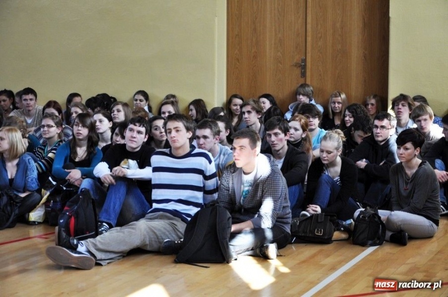 Zdjęcie w galerii na portalu naszraciborz.pl: Pamiętają o żołnierzach wyklętych wiadomości z regionu