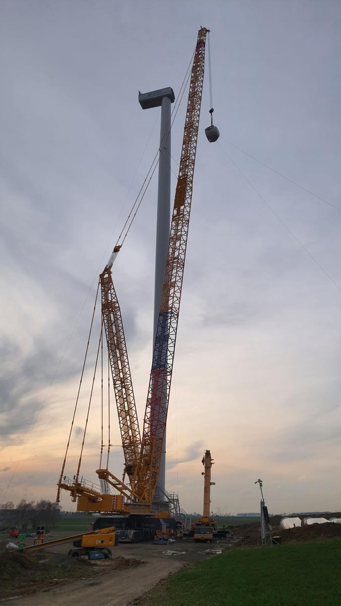 Zdjęcie w galerii na portalu naszraciborz.pl: Transport farmy wiatrowej Racibórz zakończony. Do czerwca potrwa montaż wiatraków wiadomości z regionu