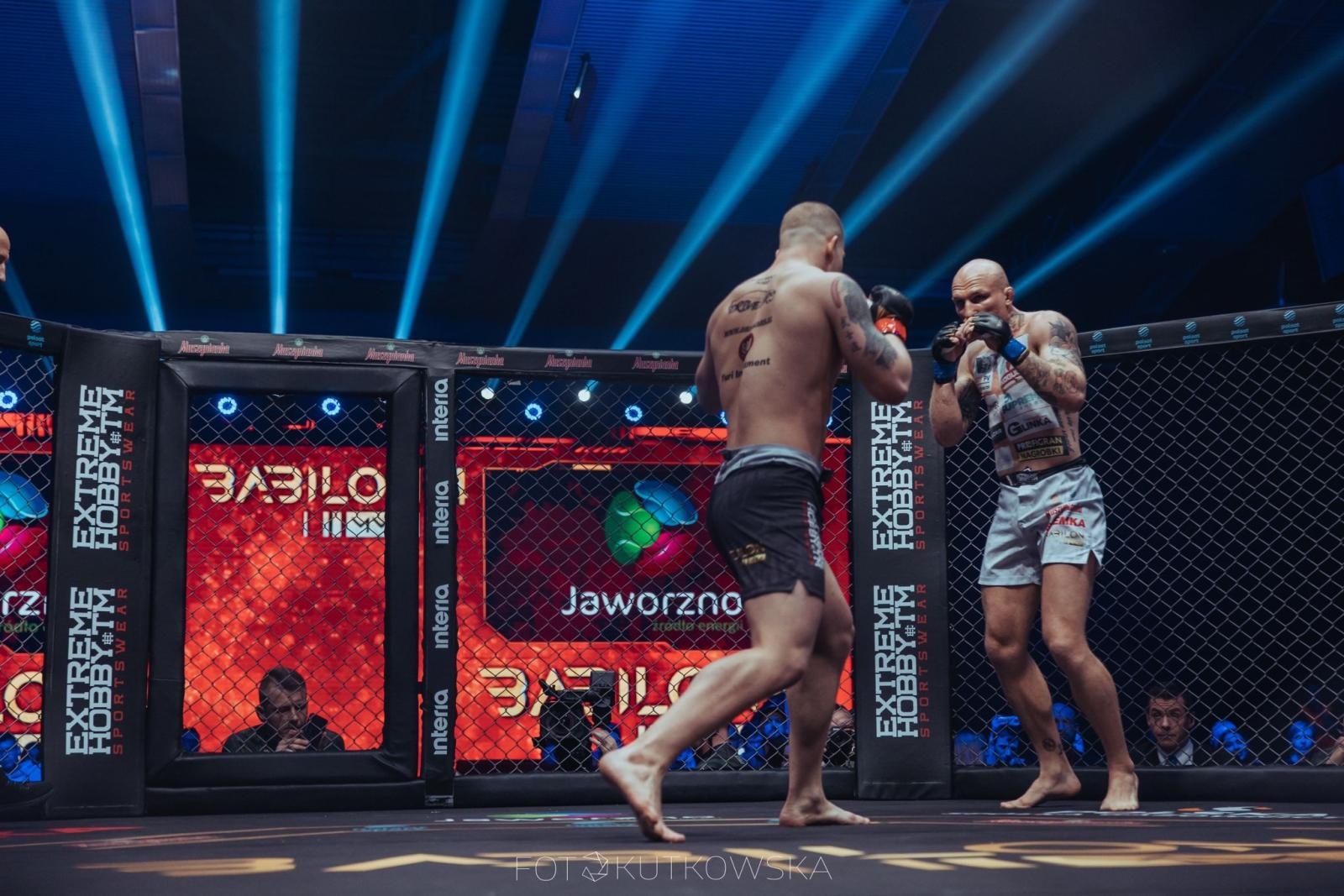 Zdjęcie w galerii na portalu naszraciborz.pl: Zwycięski zawodowy debiut Kamila Woźnego wiadomości z regionu