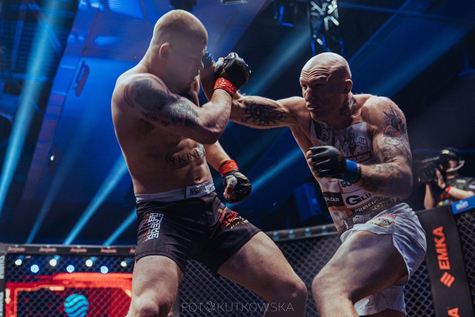 Zdjęcie w galerii na portalu naszraciborz.pl: Zwycięski zawodowy debiut Kamila Woźnego wiadomości z regionu