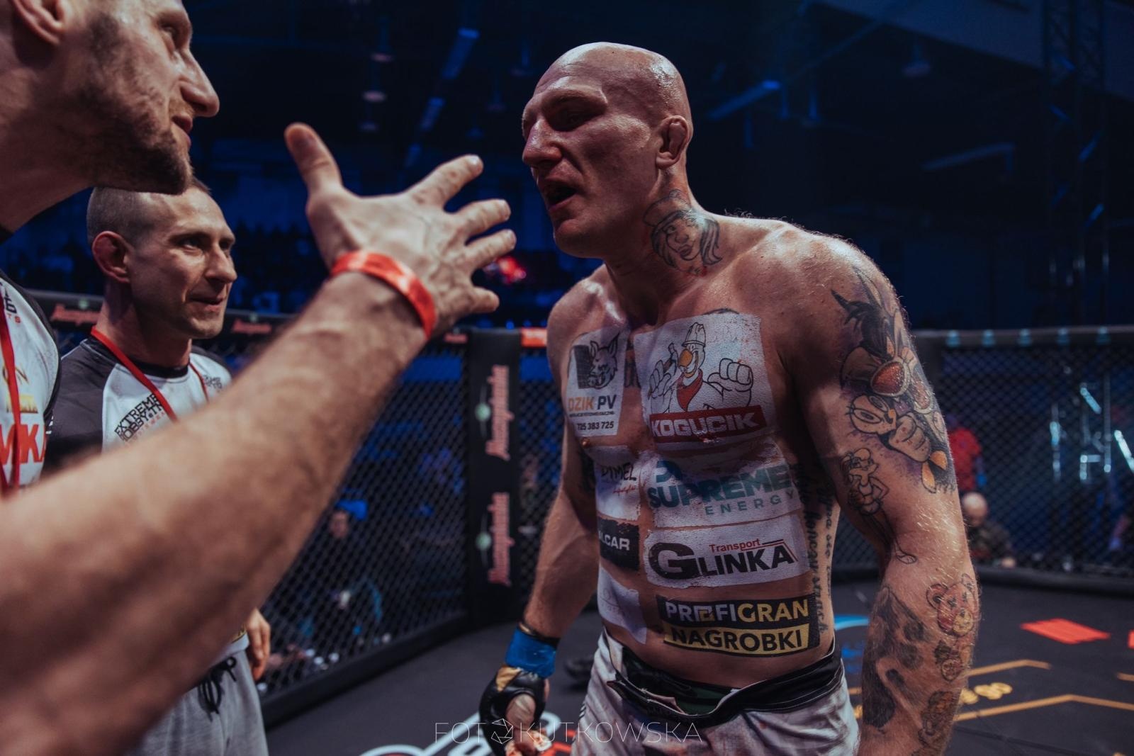 Zdjęcie w galerii na portalu naszraciborz.pl: Zwycięski zawodowy debiut Kamila Woźnego wiadomości z regionu