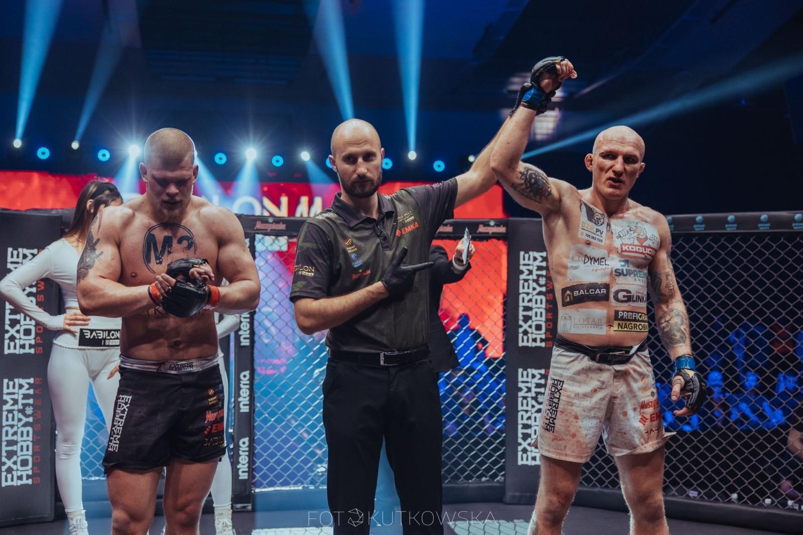 Zdjęcie w galerii na portalu naszraciborz.pl: Zwycięski zawodowy debiut Kamila Woźnego wiadomości z regionu