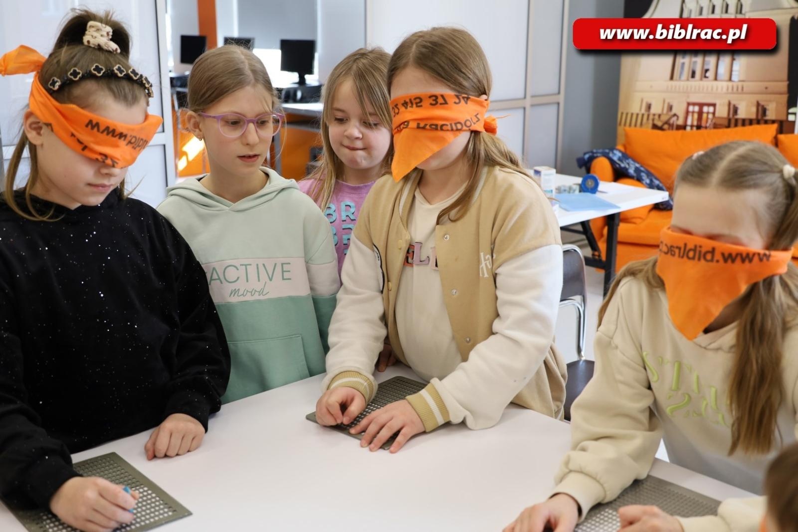 Zdjęcie w galerii na portalu naszraciborz.pl: Lekcje inne niż wszystkie w raciborskiej bibliotece wiadomości z regionu