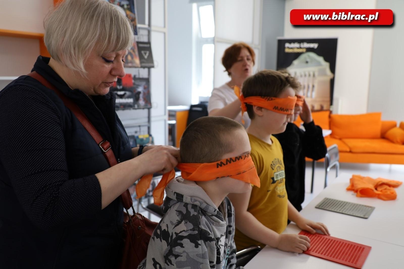 Zdjęcie w galerii na portalu naszraciborz.pl: Lekcje inne niż wszystkie w raciborskiej bibliotece wiadomości z regionu