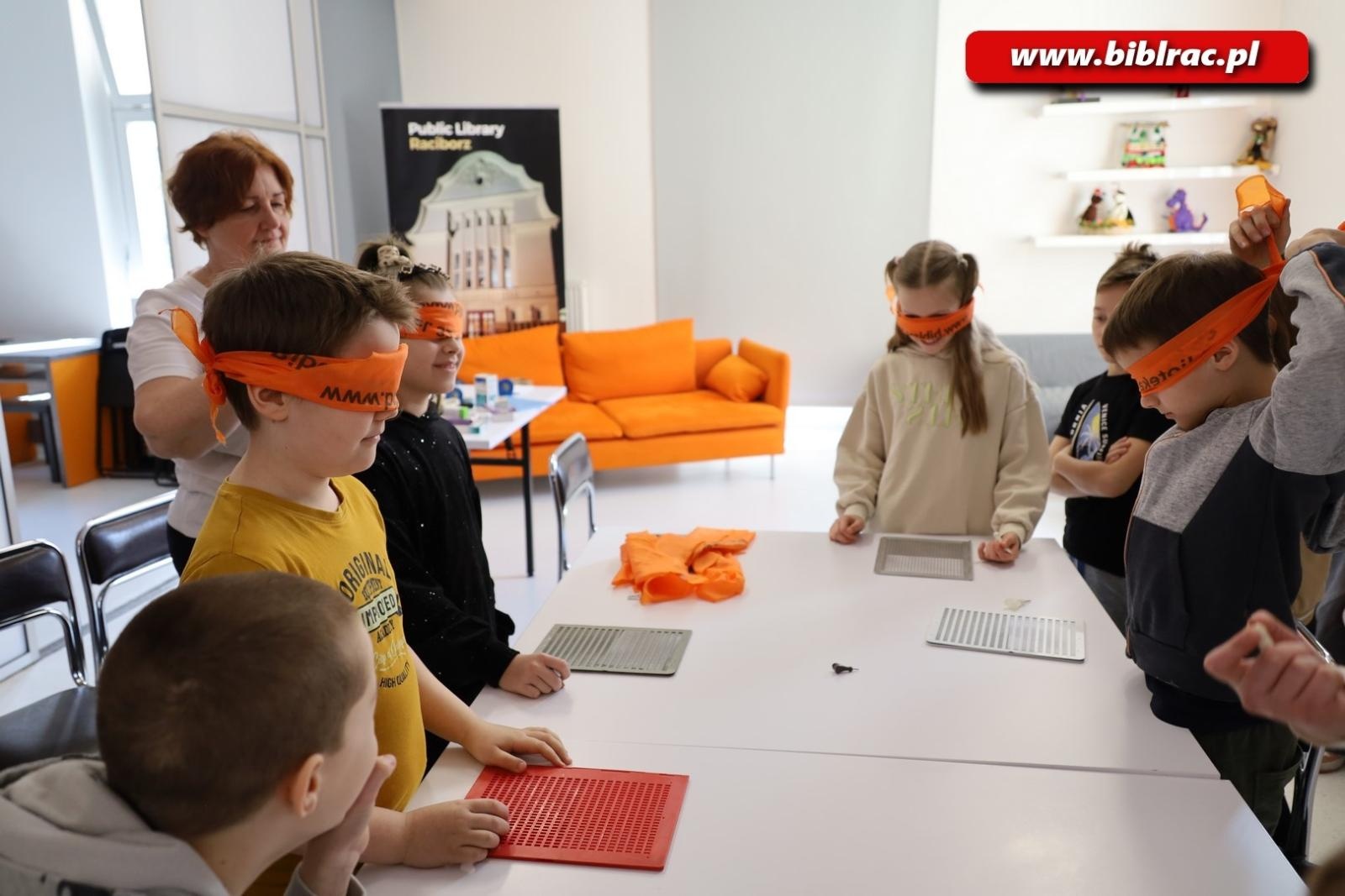 Zdjęcie w galerii na portalu naszraciborz.pl: Lekcje inne niż wszystkie w raciborskiej bibliotece wiadomości z regionu