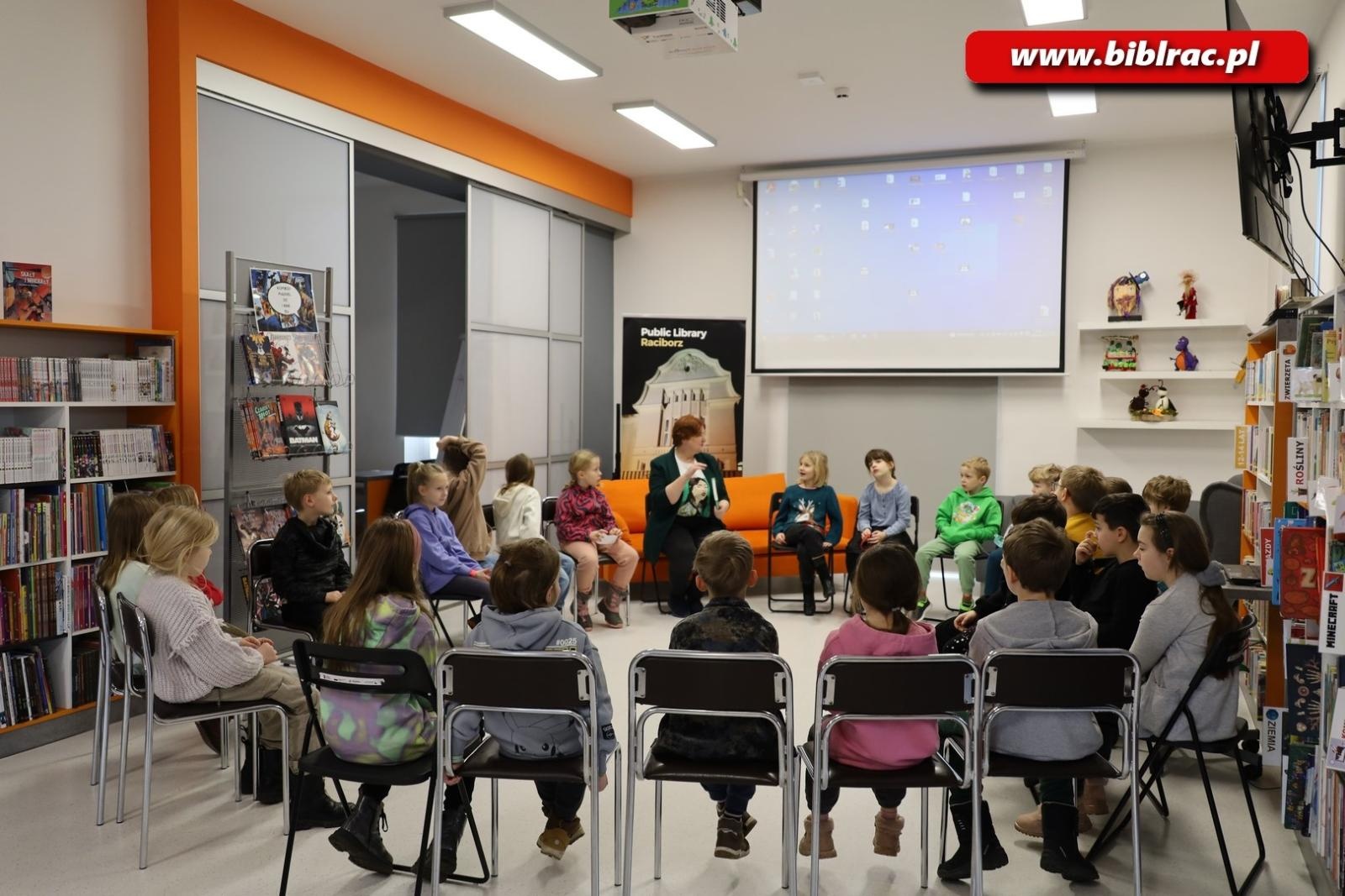 Zdjęcie w galerii na portalu naszraciborz.pl: Lekcje inne niż wszystkie w raciborskiej bibliotece wiadomości z regionu