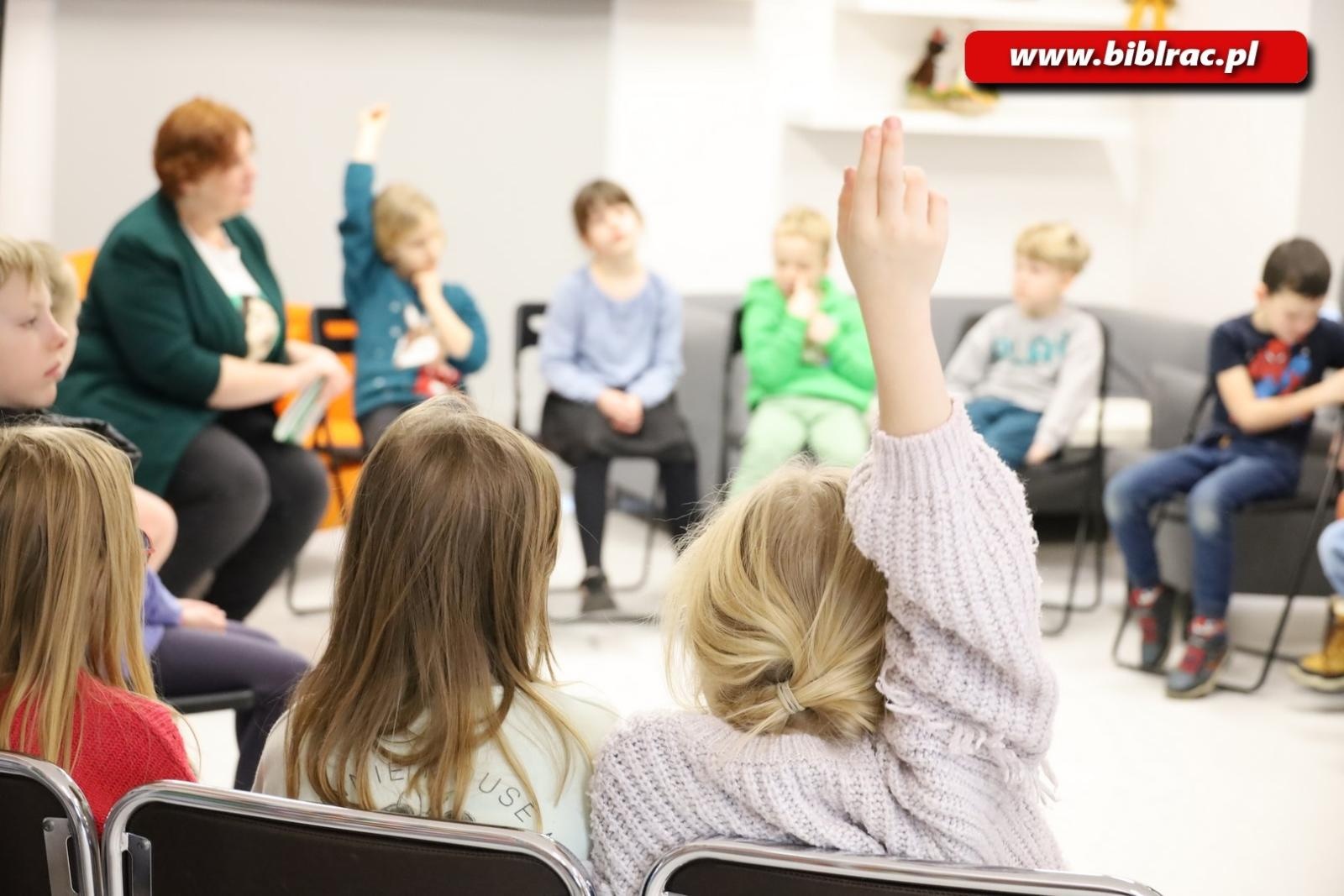 Zdjęcie w galerii na portalu naszraciborz.pl: Lekcje inne niż wszystkie w raciborskiej bibliotece wiadomości z regionu