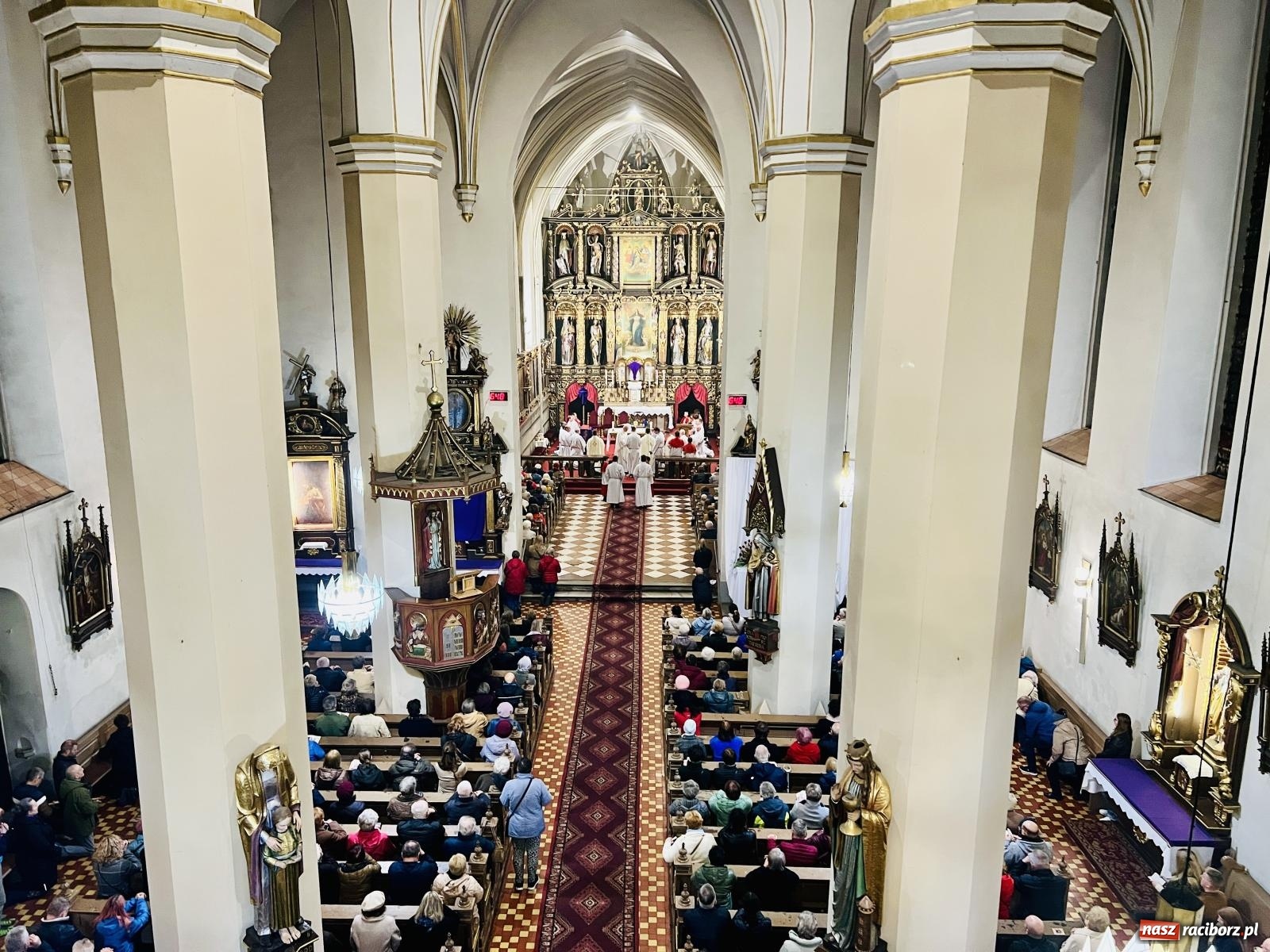 Zdjęcie w galerii na portalu naszraciborz.pl: Wielki Czwartek w raciborskich parafiach WNMP i NSPJ [FOTO i WIDEO] wiadomości z regionu