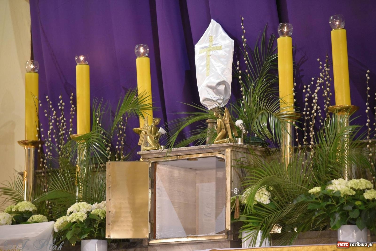 Zdjęcie w galerii na portalu naszraciborz.pl: Wielki Czwartek w raciborskich parafiach WNMP i NSPJ [FOTO i WIDEO] wiadomości z regionu
