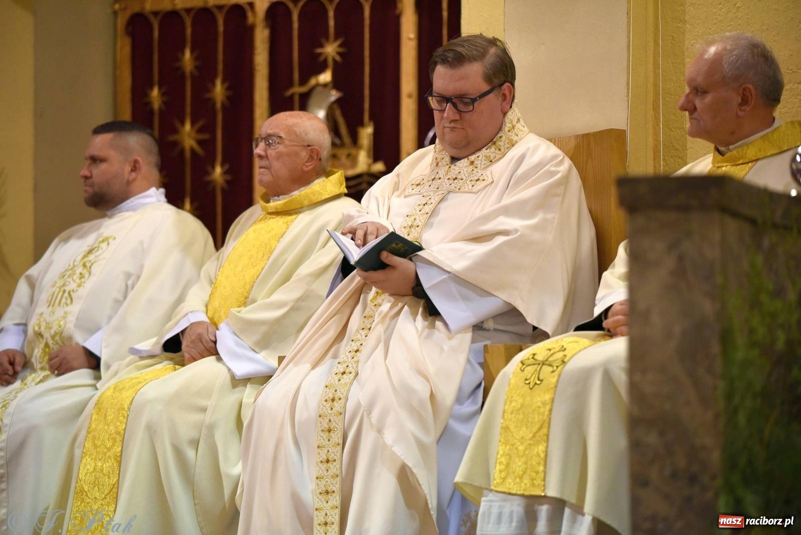 Zdjęcie w galerii na portalu naszraciborz.pl: Wielki Czwartek w raciborskich parafiach WNMP i NSPJ [FOTO i WIDEO] wiadomości z regionu