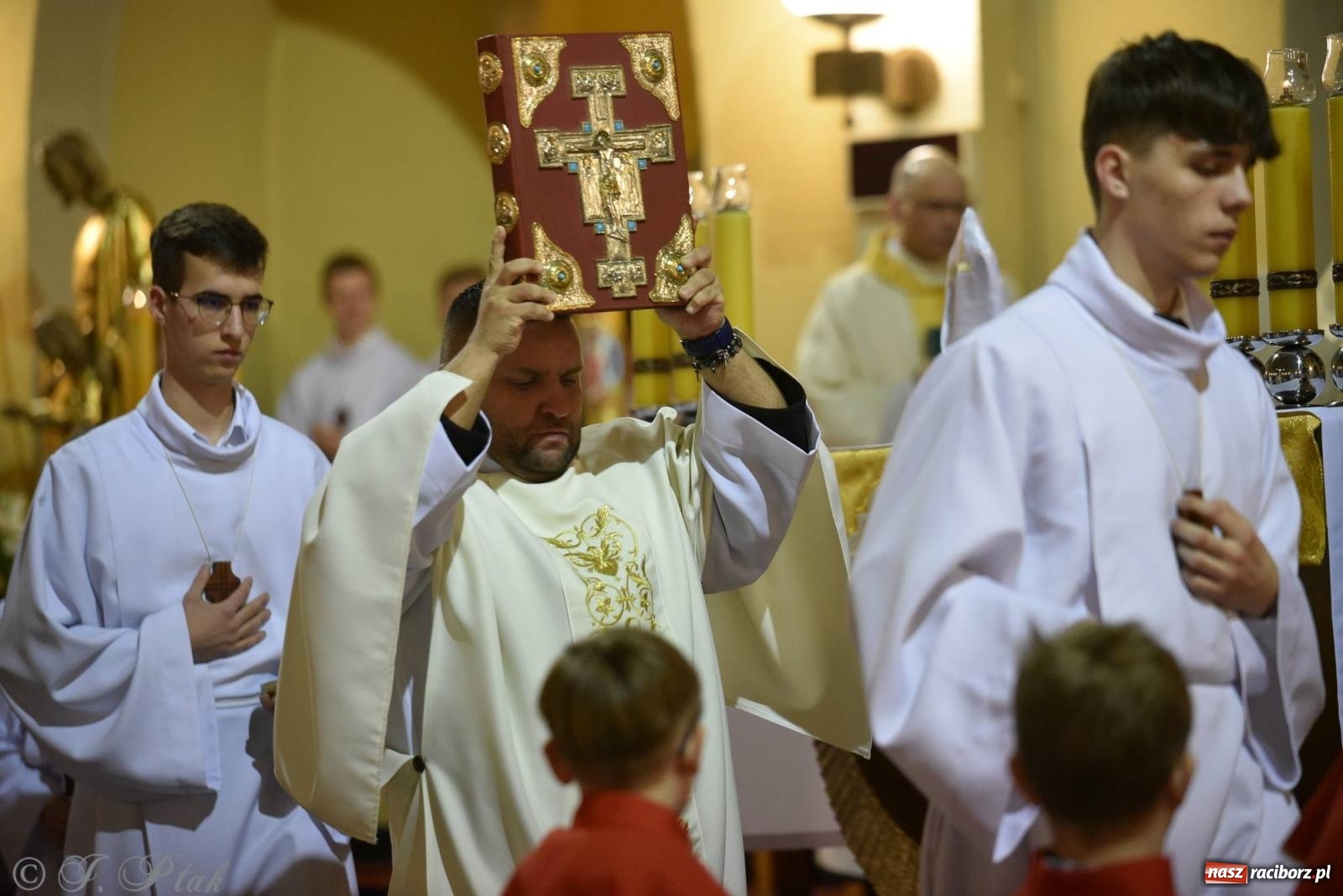 Zdjęcie w galerii na portalu naszraciborz.pl: Wielki Czwartek w raciborskich parafiach WNMP i NSPJ [FOTO i WIDEO] wiadomości z regionu